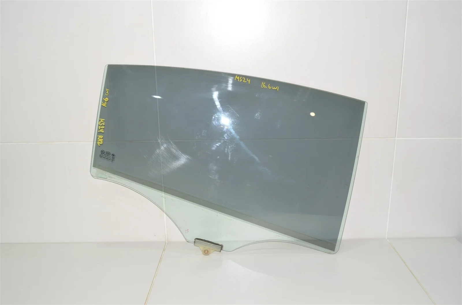 Стекло двери KIA Cerato 2017 83420A7010 YD, заднее правое