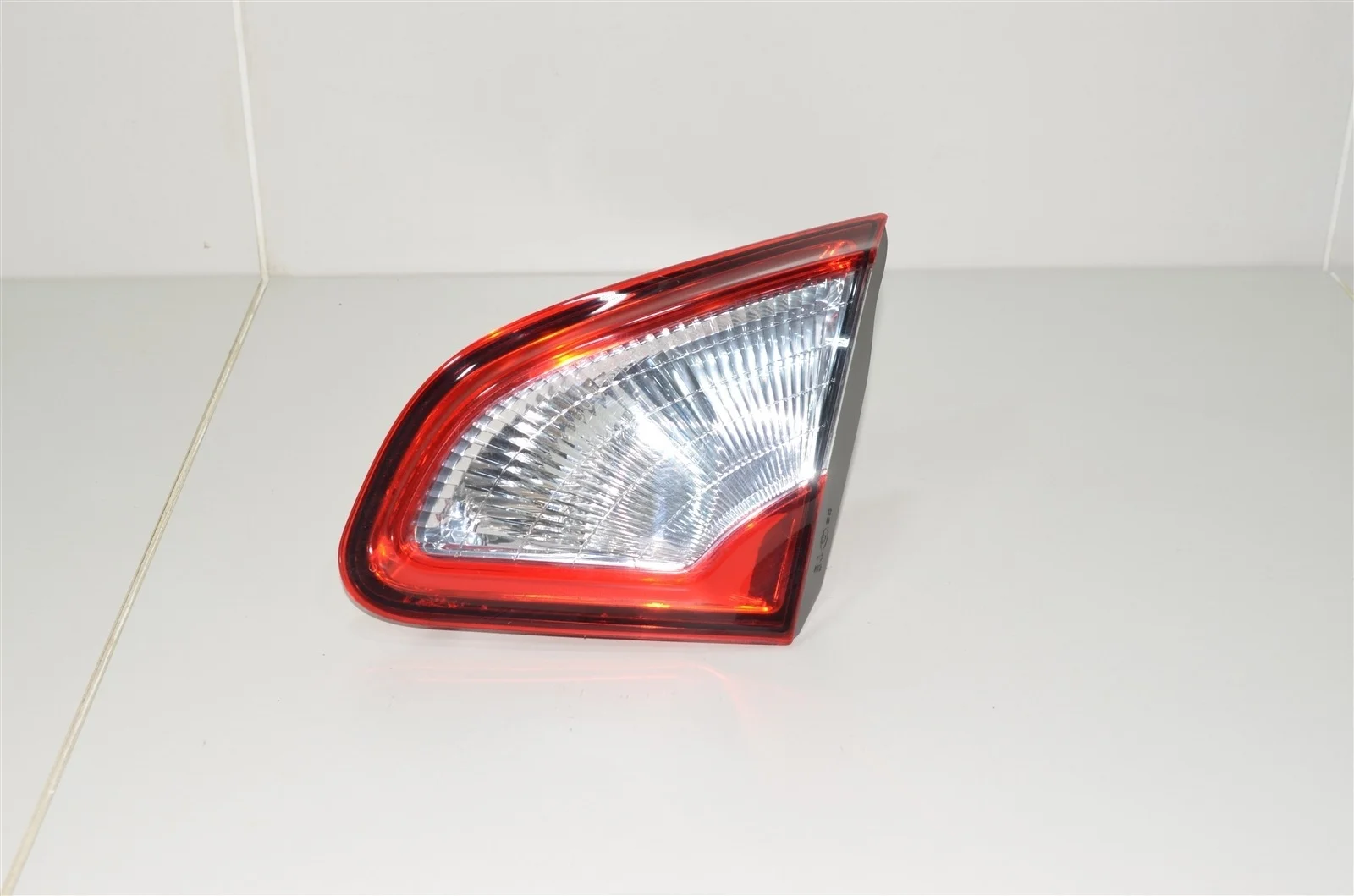 Фонарь NISSAN QASHQAI 2011 26550BR01A J10, правый