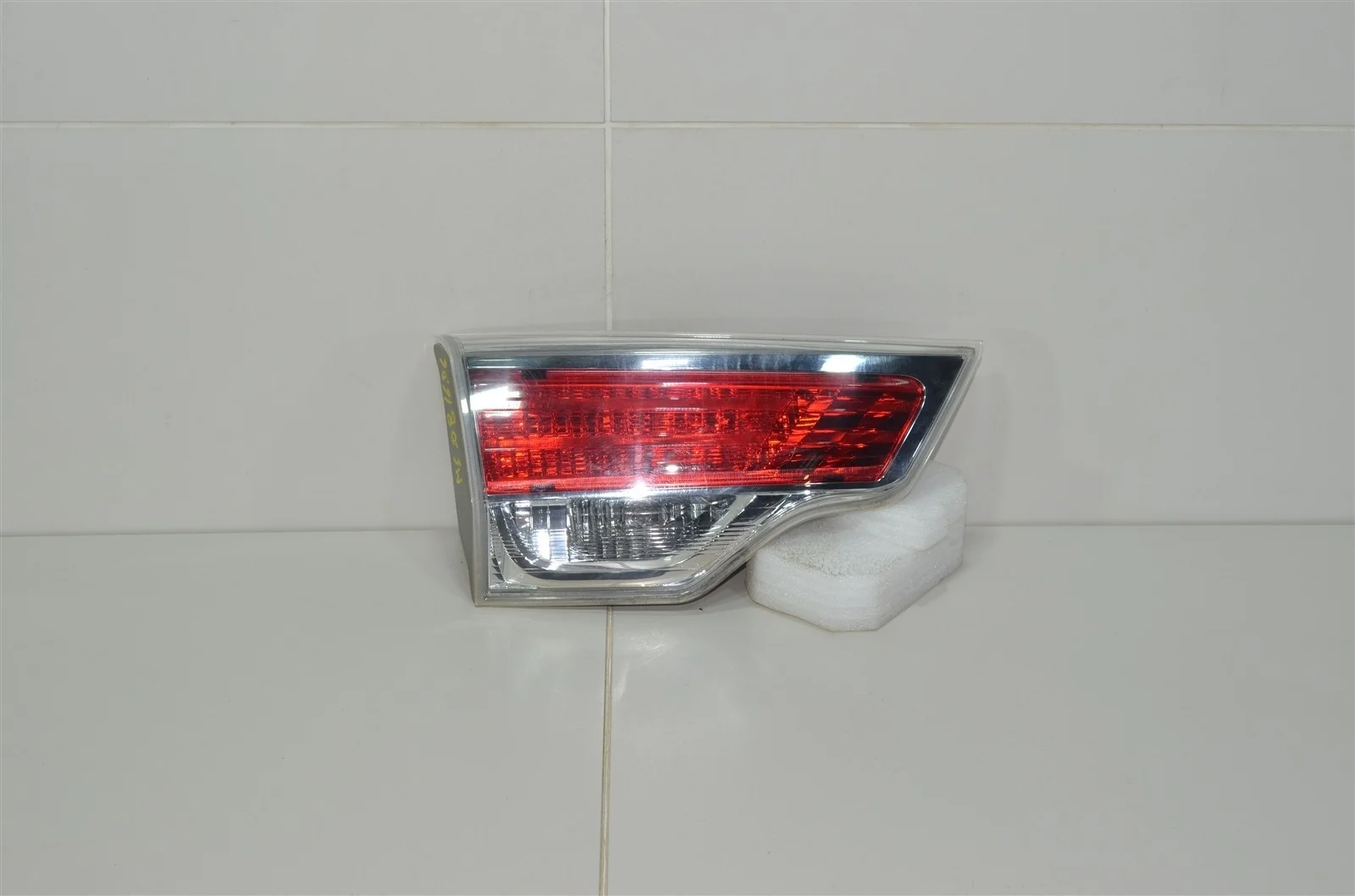 Фонарь TOYOTA HIGHLANDER 2016 815900E060 XU50, левый