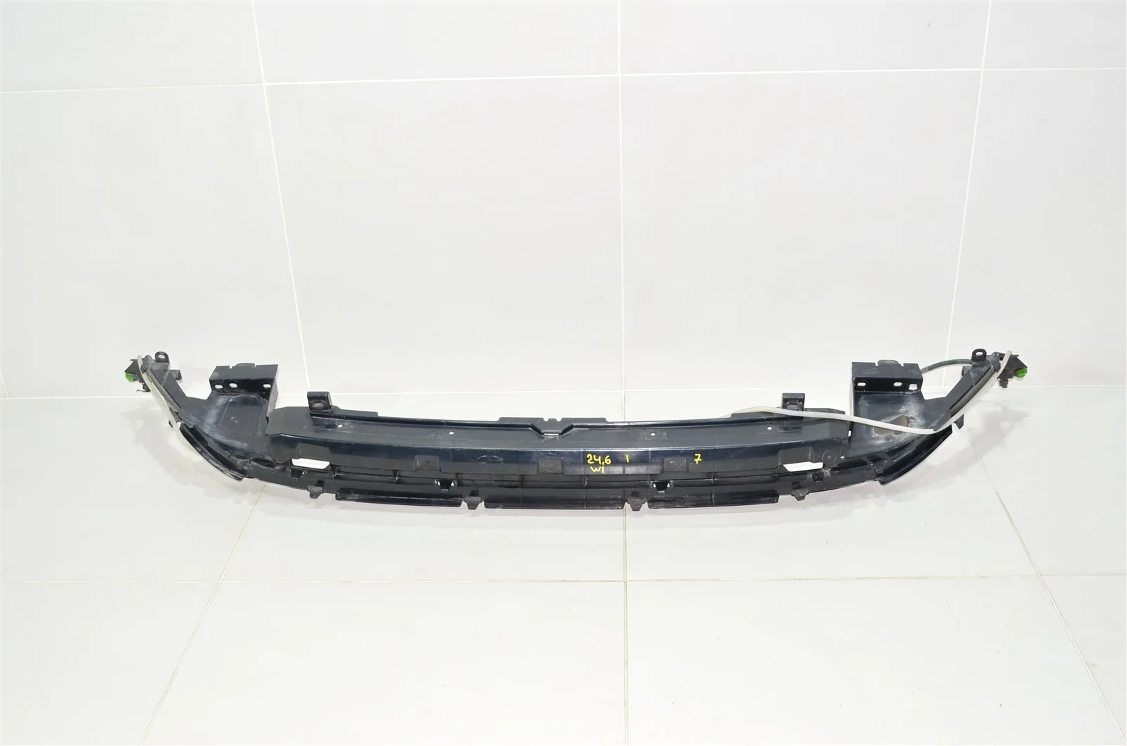 Кронштейн бампера LAND ROVER DISCOVERY SPORT 2015+ LR061238 L550, передний