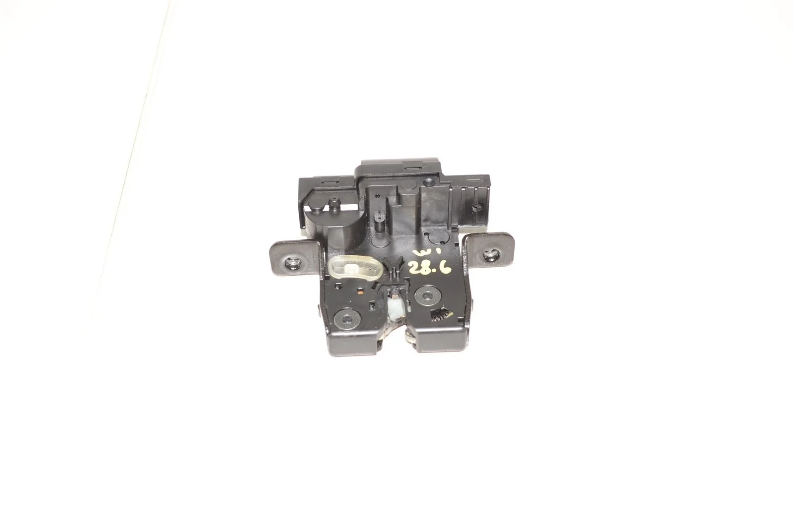 Замок багажника NISSAN QASHQAI 2011 90502EY10D J10 2.0L MR20DE