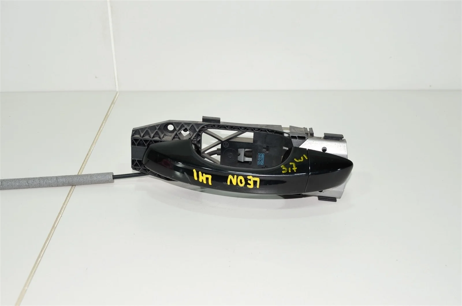 Ручка двери внешняя SEAT LEON 2012+ 5N0837017E 5F, передняя левая