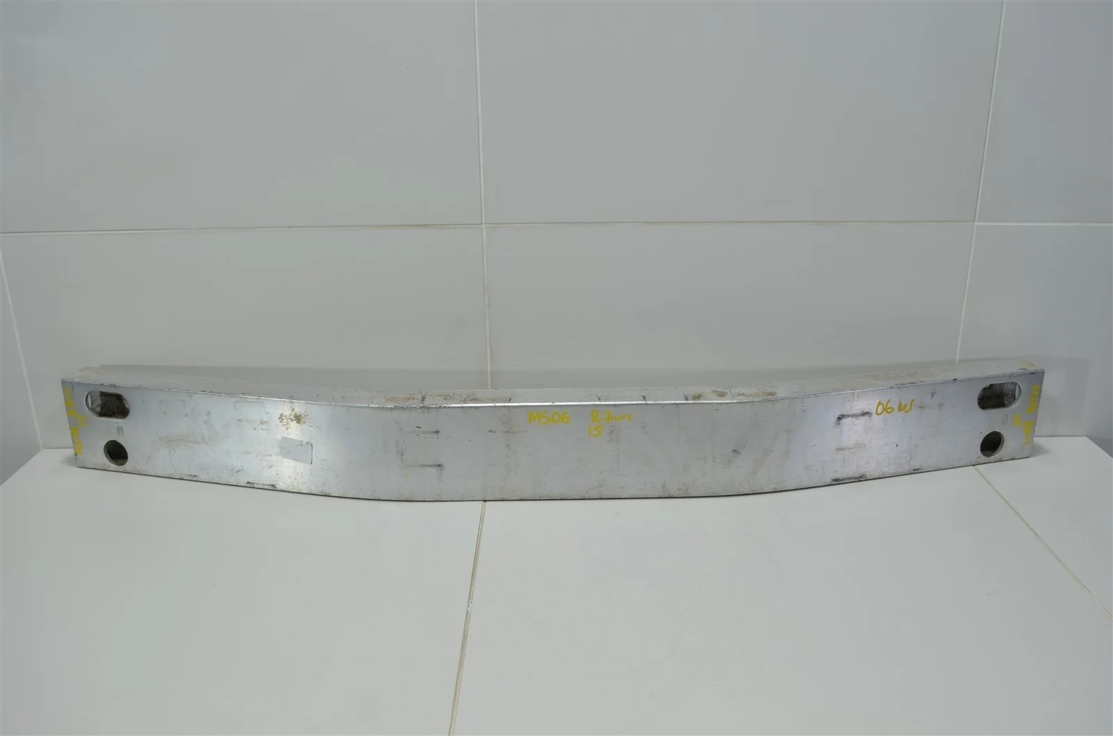 Усилитель бампера TOYOTA HIGHLANDER 2016 521710E080 XU50 3.5L 2GRFKS, задний