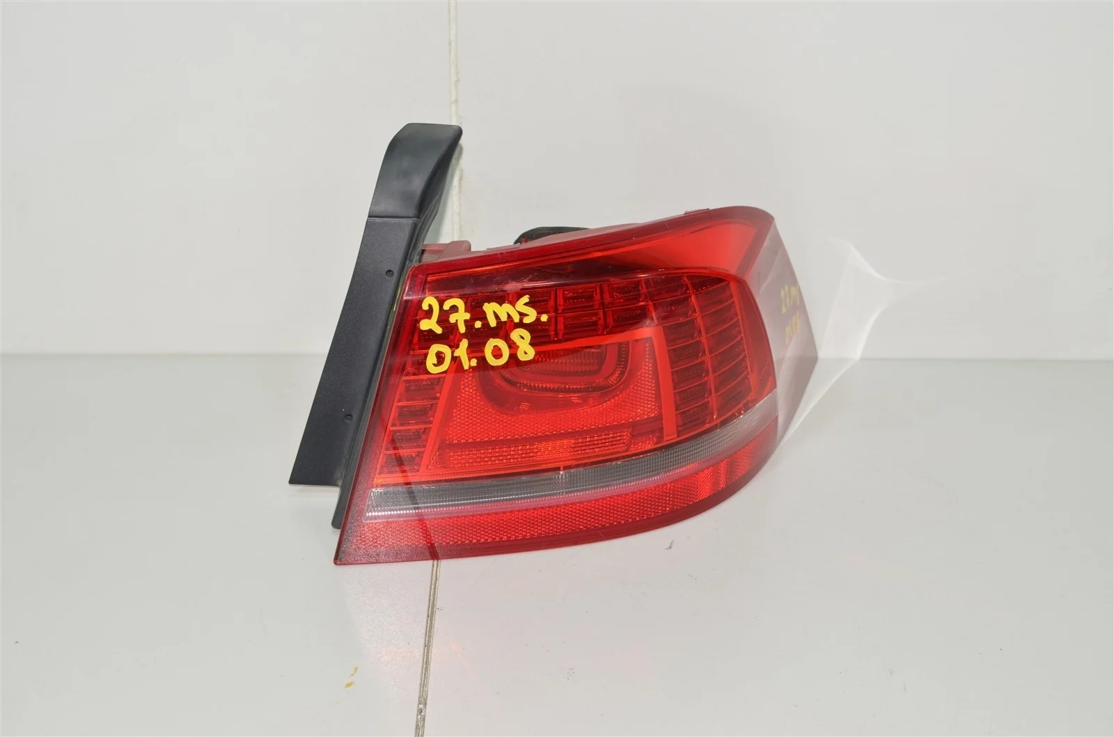 Фонарь VOLKSWAGEN PASSAT 2014 3AE945208B B7 1.8L TSI (CDAA), правый