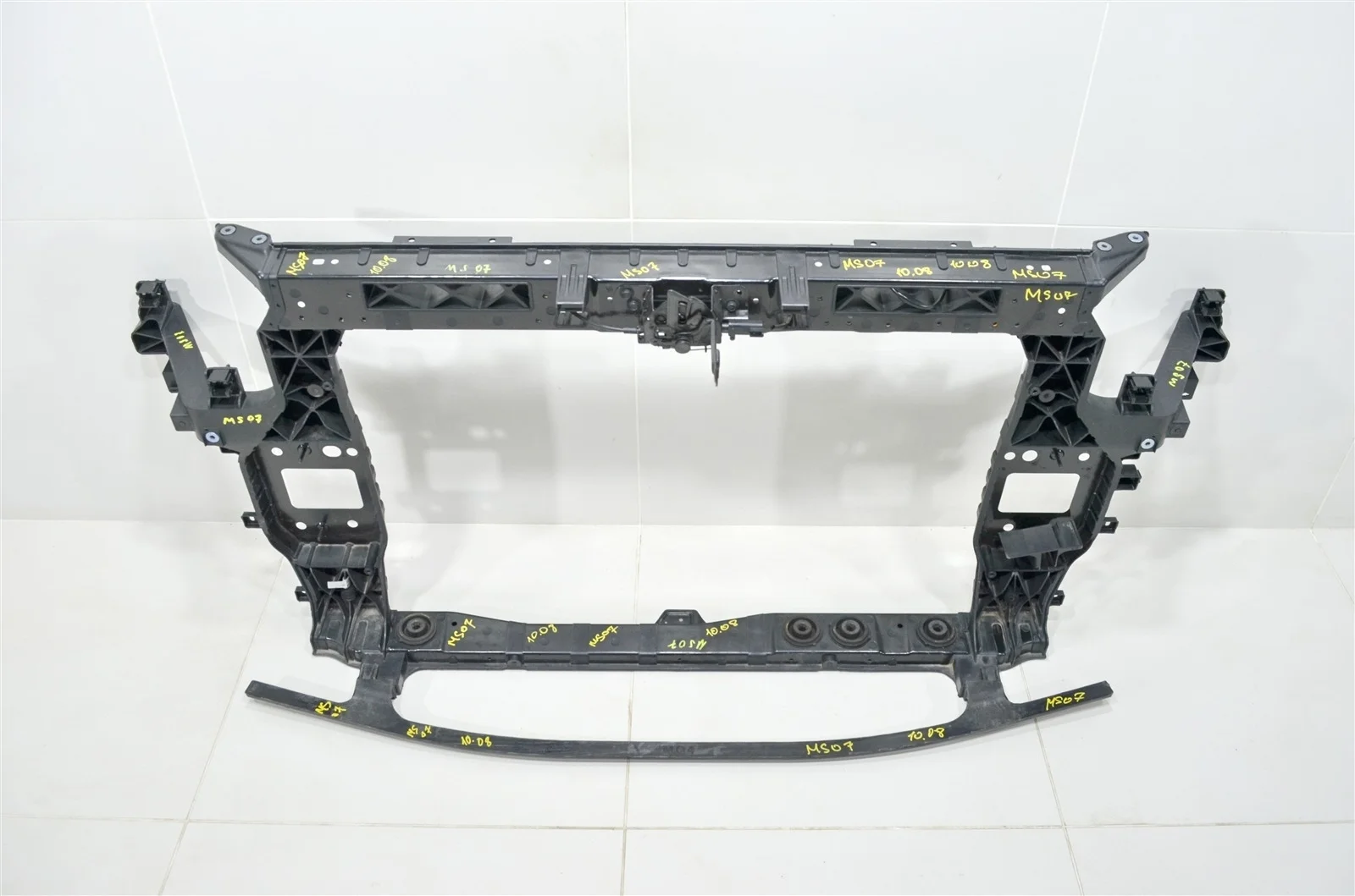 Панель передняя (телевизор) KIA SORENTO 2023 64101P2000 MQ4 2.2L D4HE DIESEL