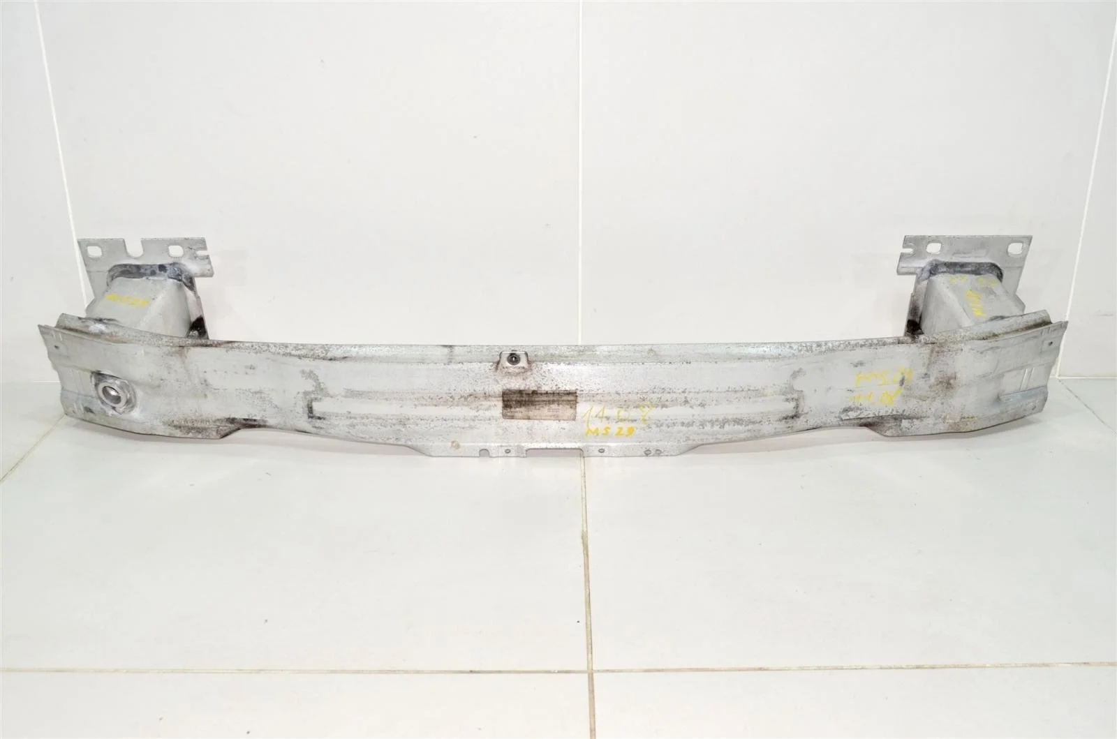 Усилитель бампера Audi A3 2014 8V0807109B 8V 1.8L (CJSA), передний