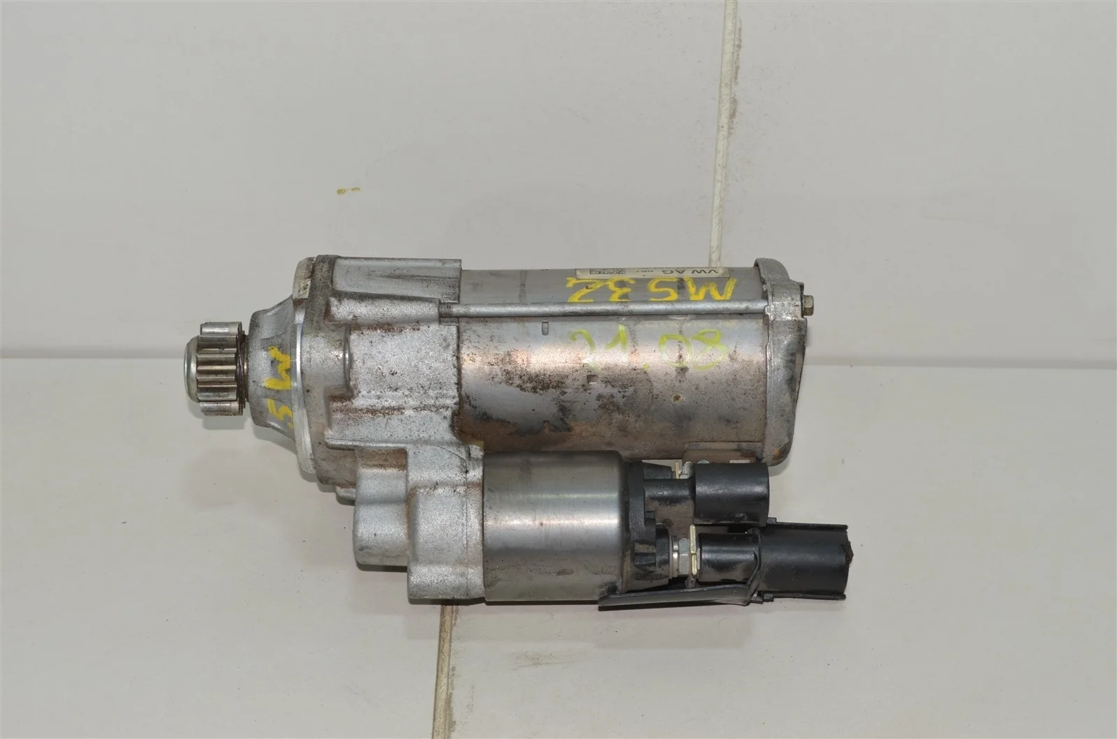 Стартер VOLKSWAGEN TIGUAN 2019 02E911024B 2 2.0L (CHHB)