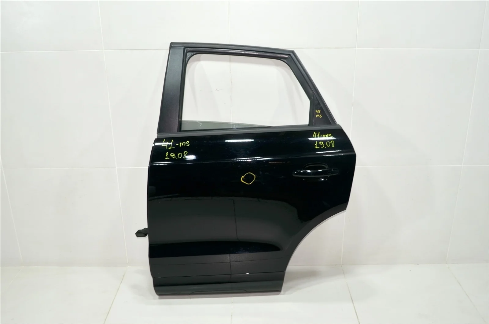 Дверь AUDI Q3 2014 8U0833051 8U 2.0L (CCZC), задняя левая