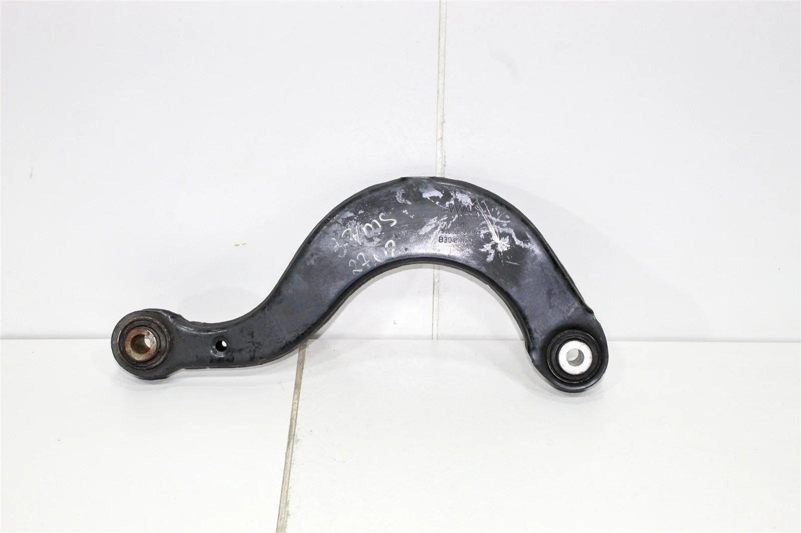 Рычаг поперечный VOLKSWAGEN TIGUAN 2019 5Q0505323C 2 2.0L (CXDA), задний