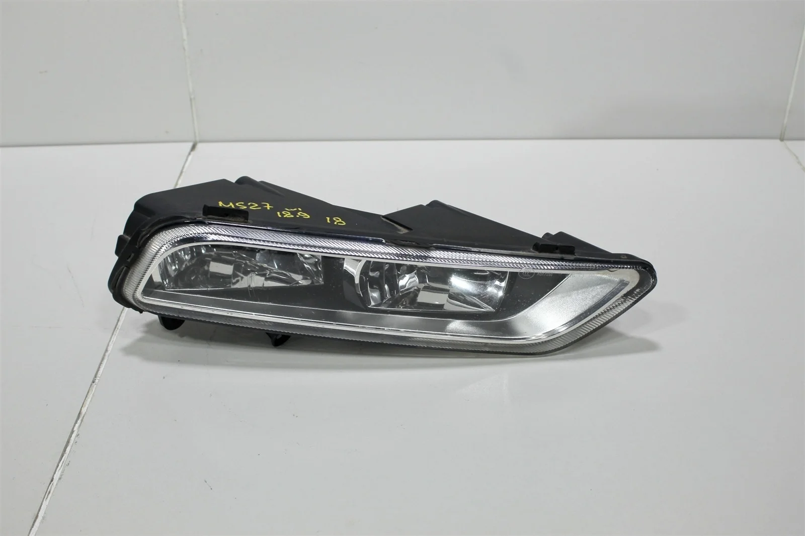 ПТФ VOLKSWAGEN PASSAT 2014 3AA941662G B7 1.8L TSI (CDAA), передний правый