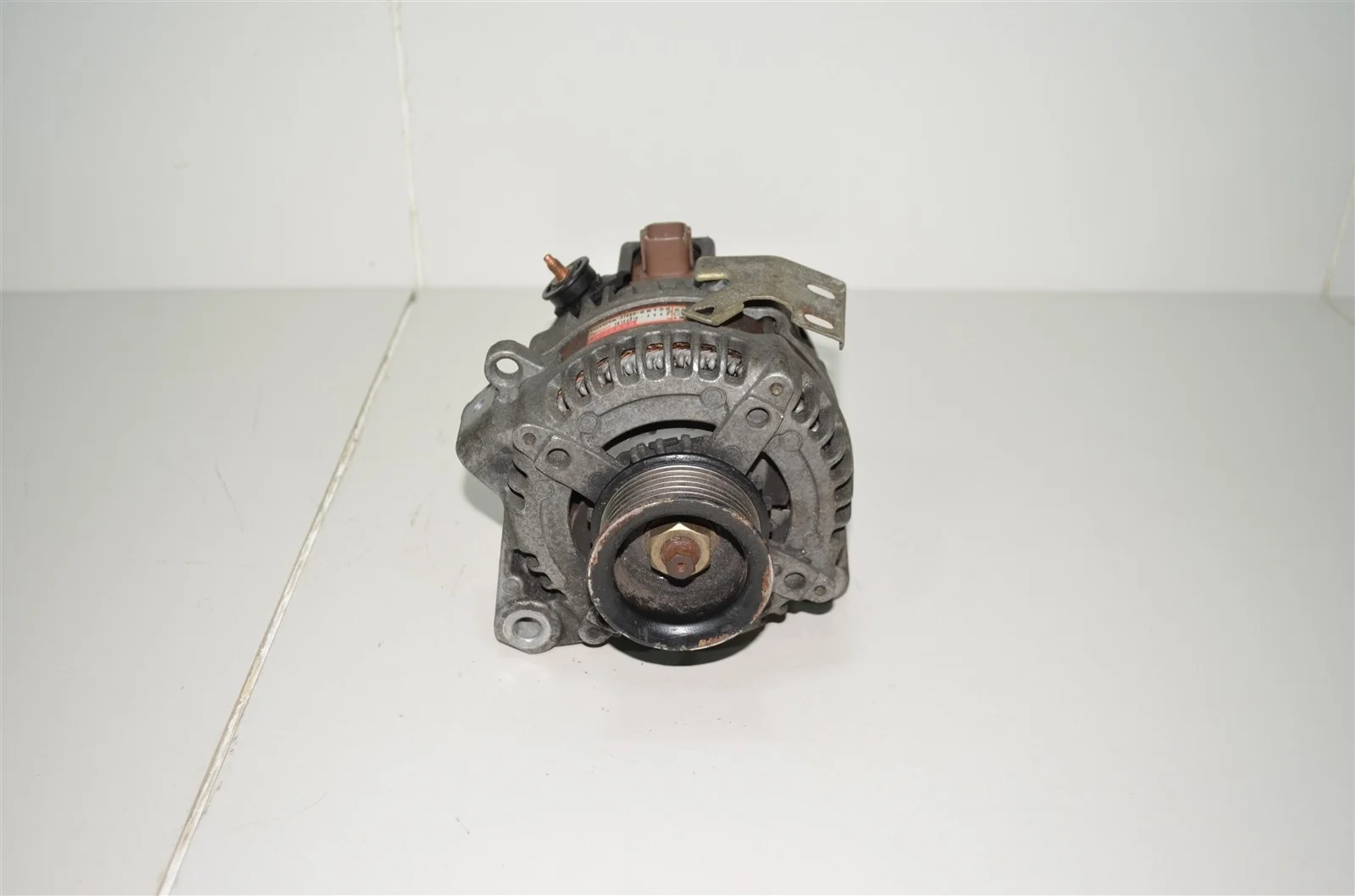 Генератор TOYOTA CAMRY 2001+ 270600H100 XV30