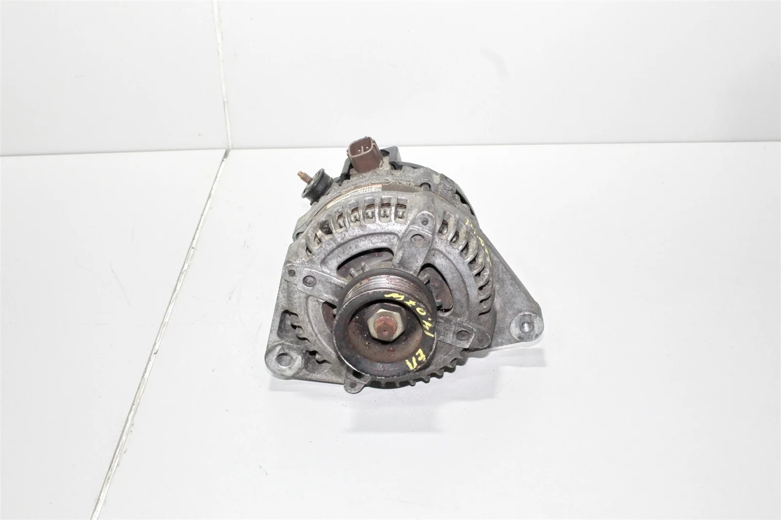 Генератор TOYOTA HIGHLANDER 2000-2007 2706020280 XU20