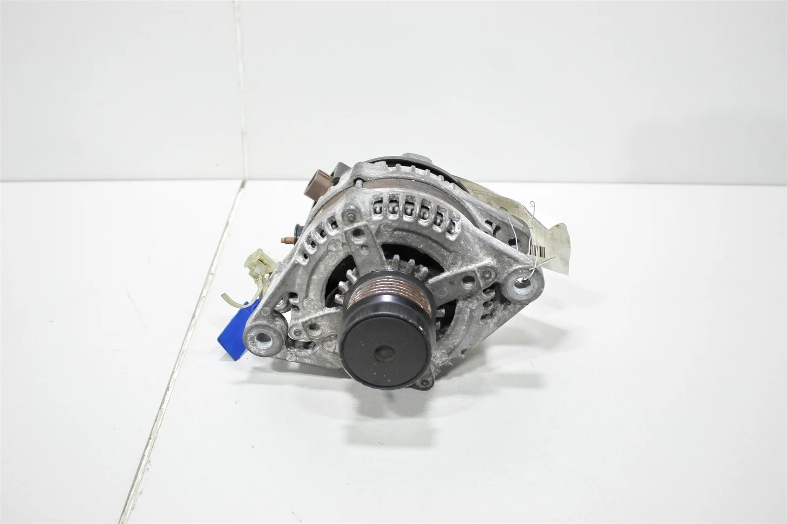 Генератор TOYOTA Sienna 2010+ 270600P241 3