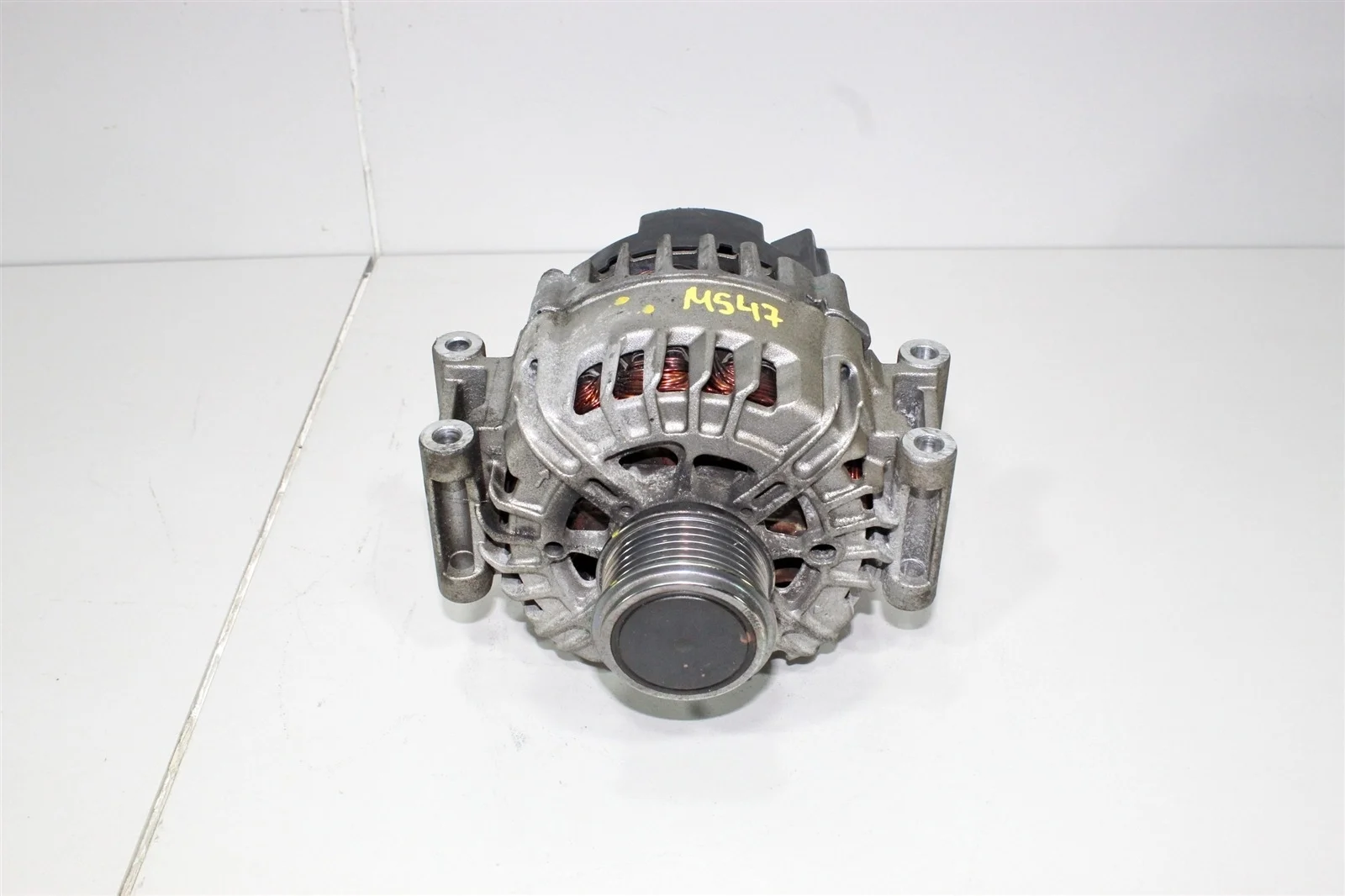 Генератор SKODA SUPERB 2015+ 06K903015D B8