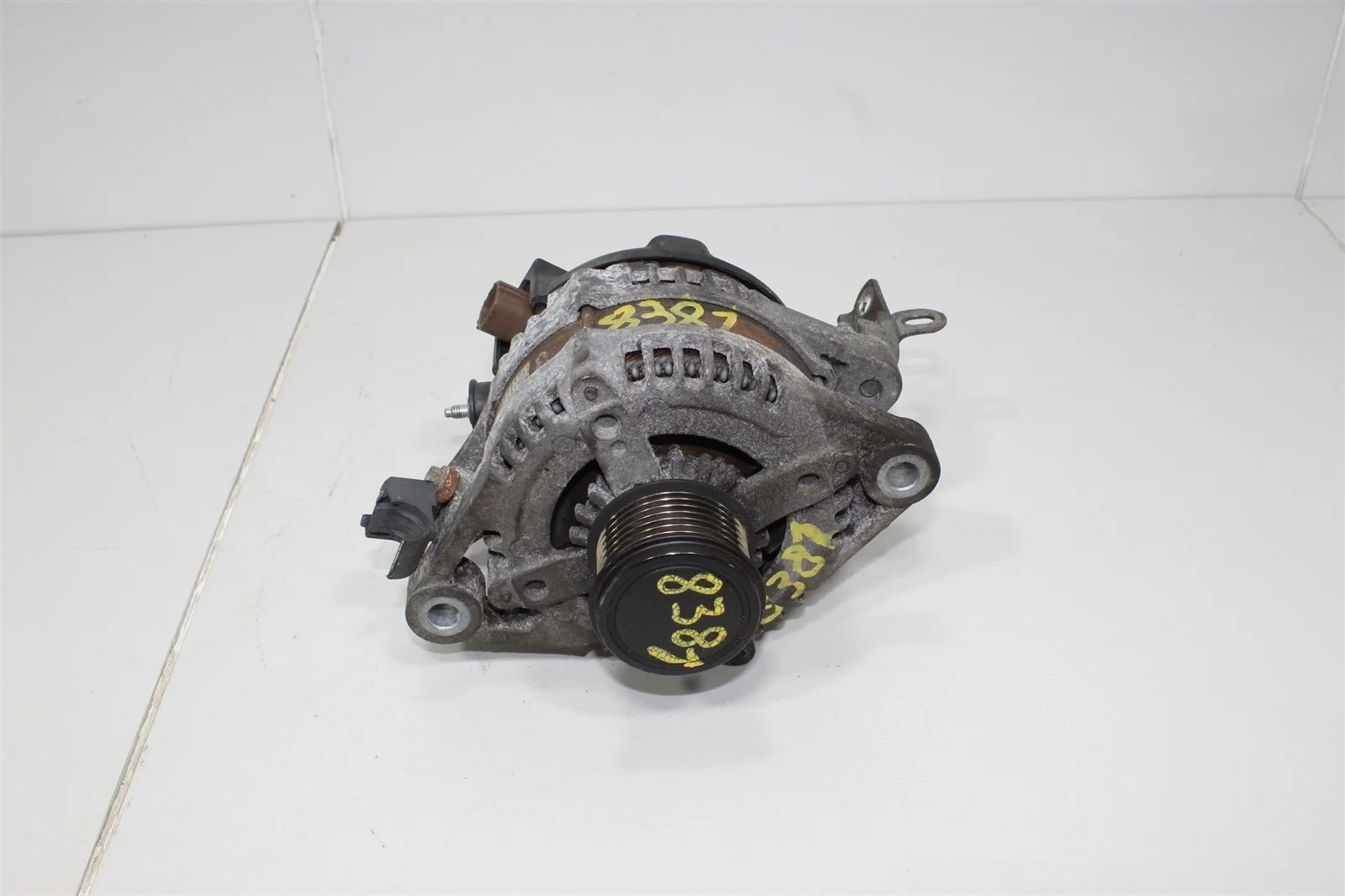 Генератор TOYOTA Sienna 2010+ 270600P241 3