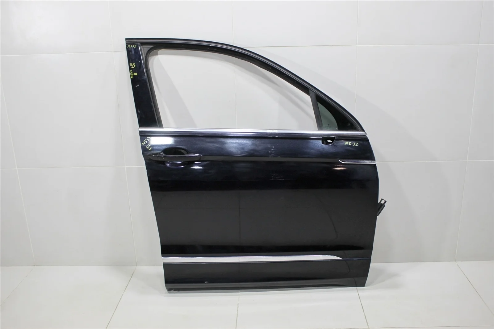 Дверь Volkswagen Tiguan 2019 5NA831056N 2 2.0L (CHHB), передняя правая