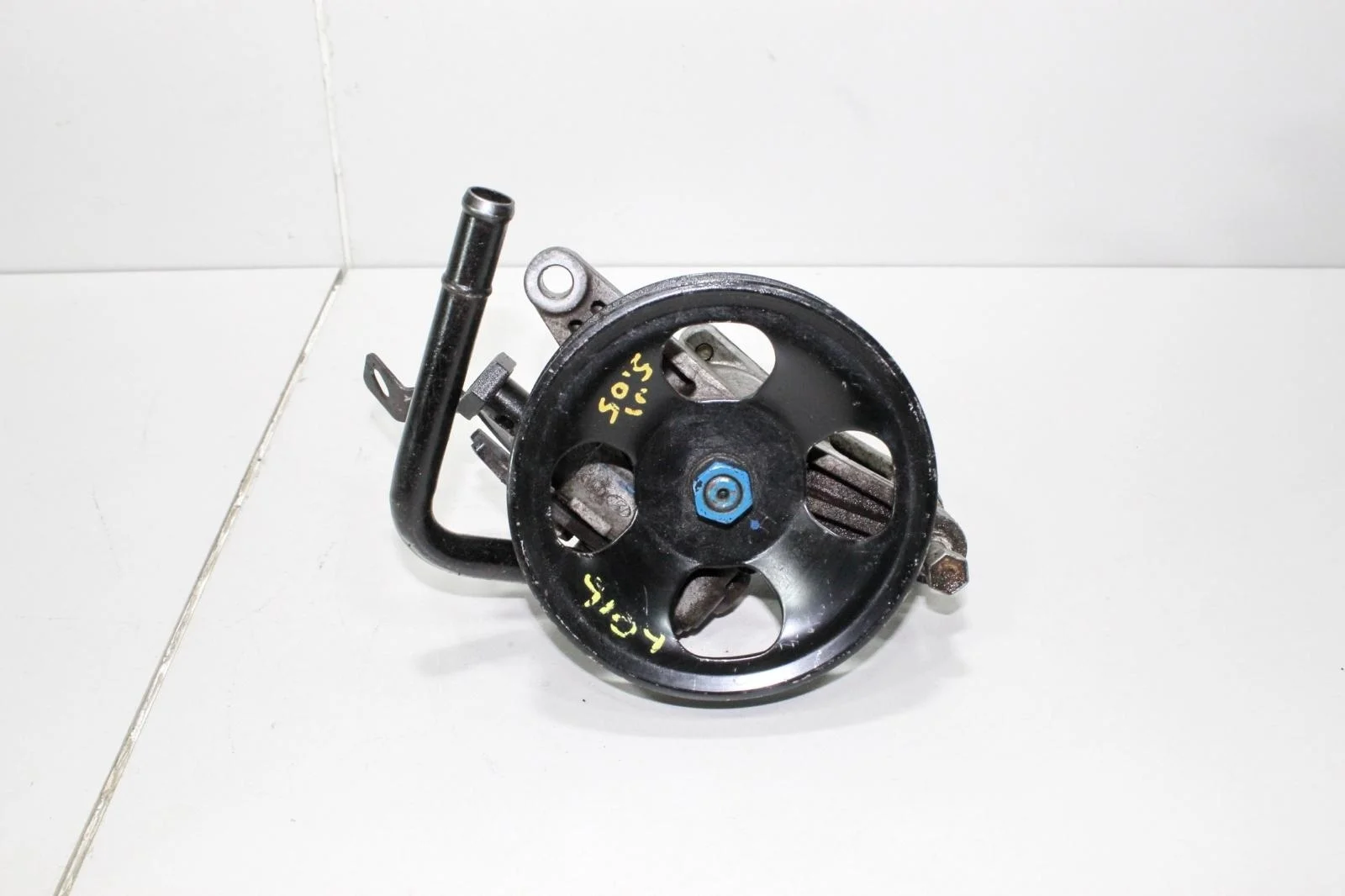 Насос ГУР HYUNDAI Solaris 2011 571004L001 RB