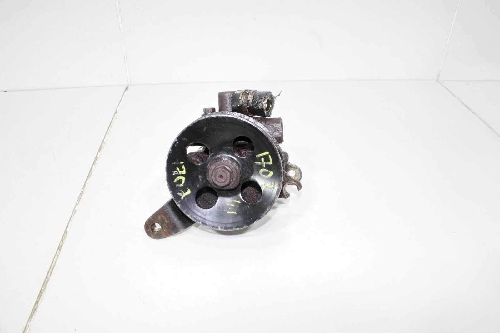 Насос ГУР TOYOTA HIGHLANDER 2003 4432048030 XU20