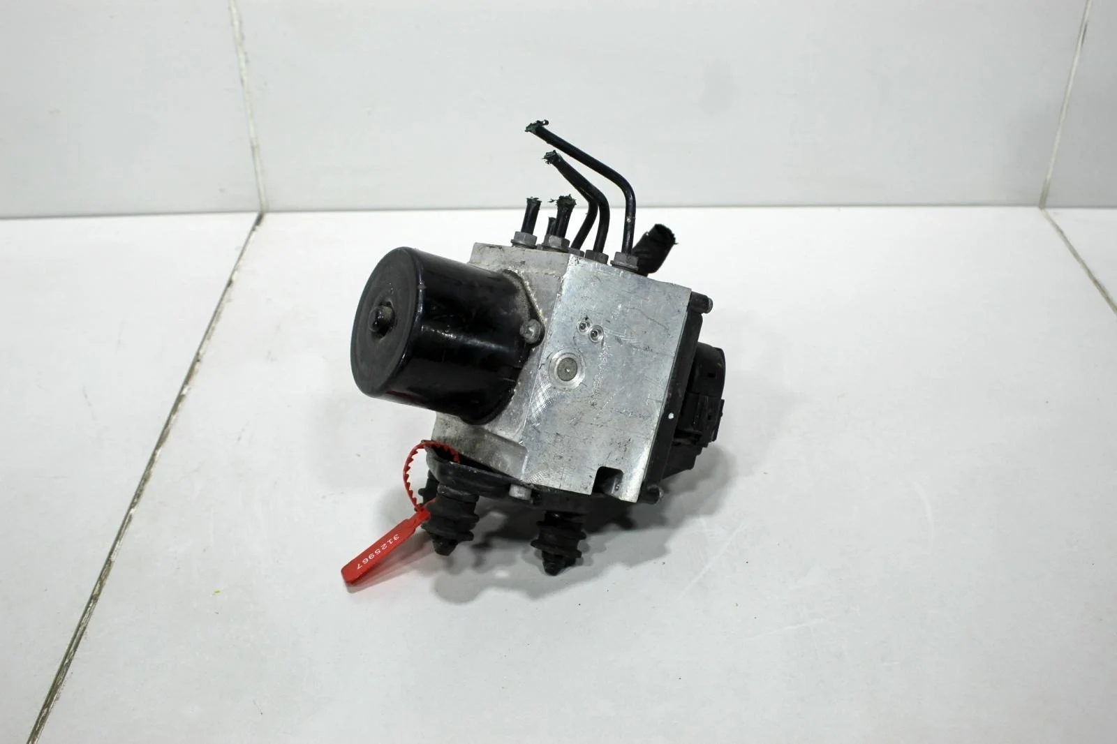 Блок abs Volkswagen Passat CC 2010 3C0614109AF 358 2.0