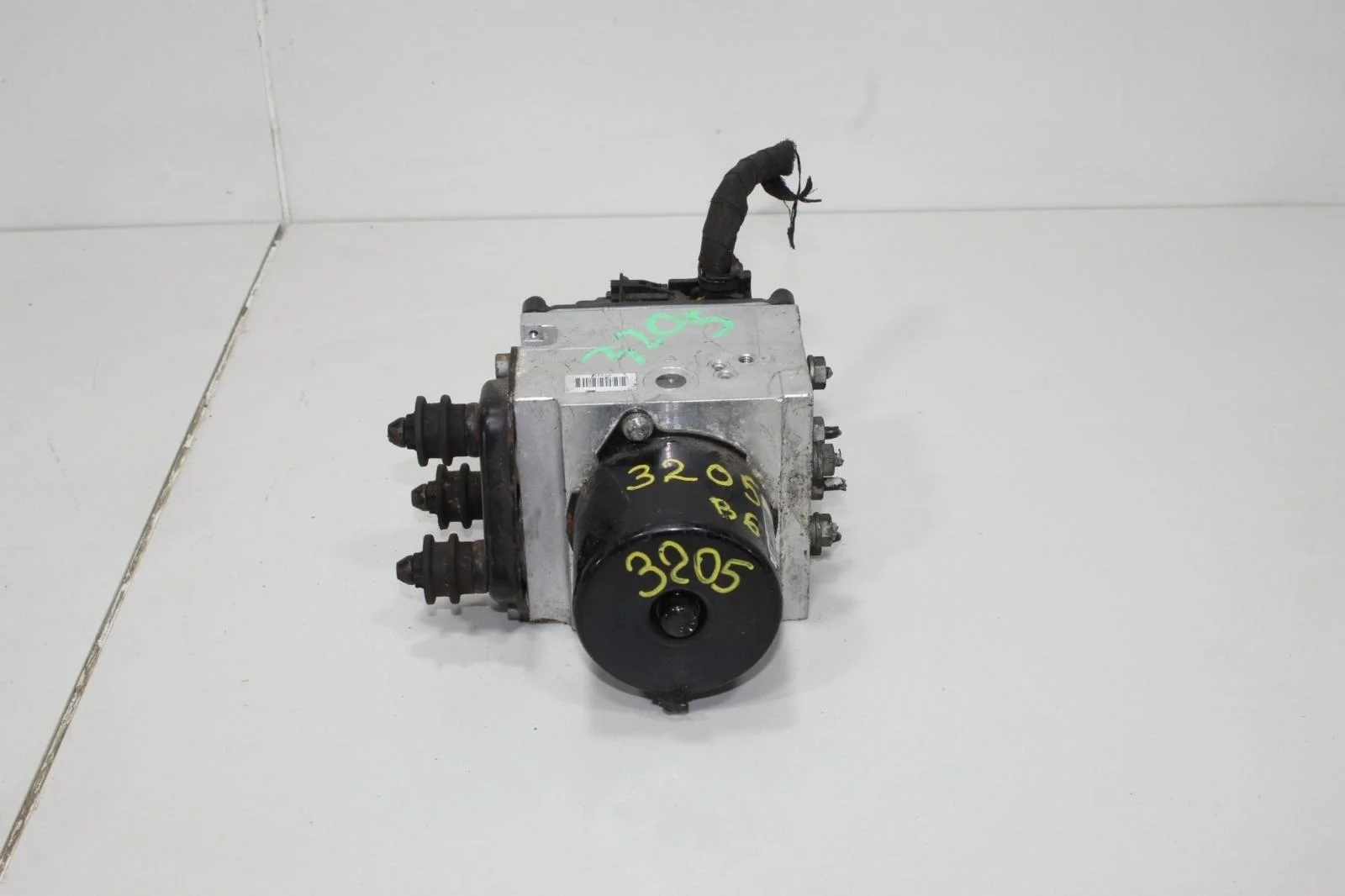 Блок abs Volkswagen Passat 2005+ 3C0614109D B6