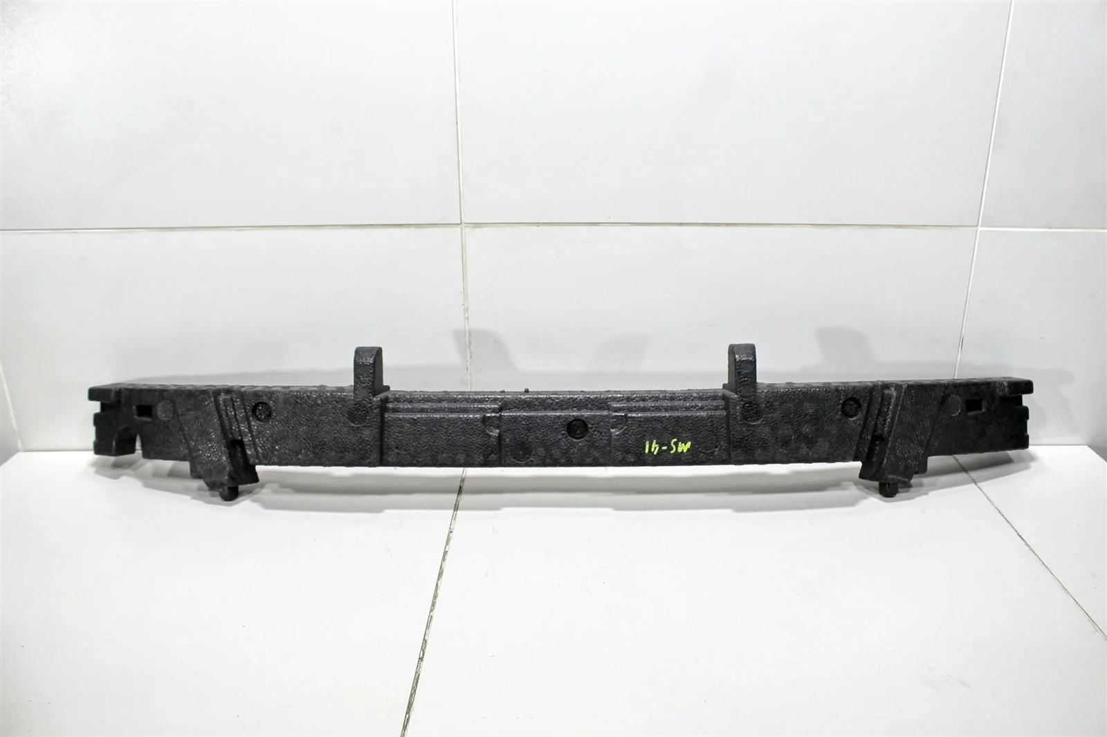 Абсорбер бампера AUDI Q3 2011+ 8U0807550D 8U, передний