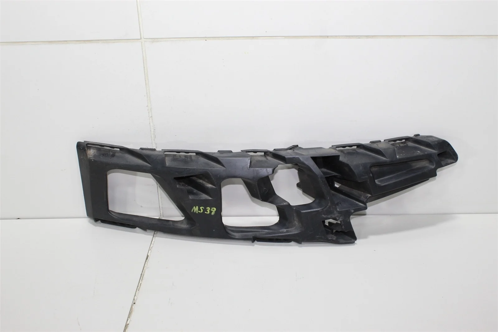 Кронштейн бампера FORD MONDEO 2012 1737424 4, передний правый