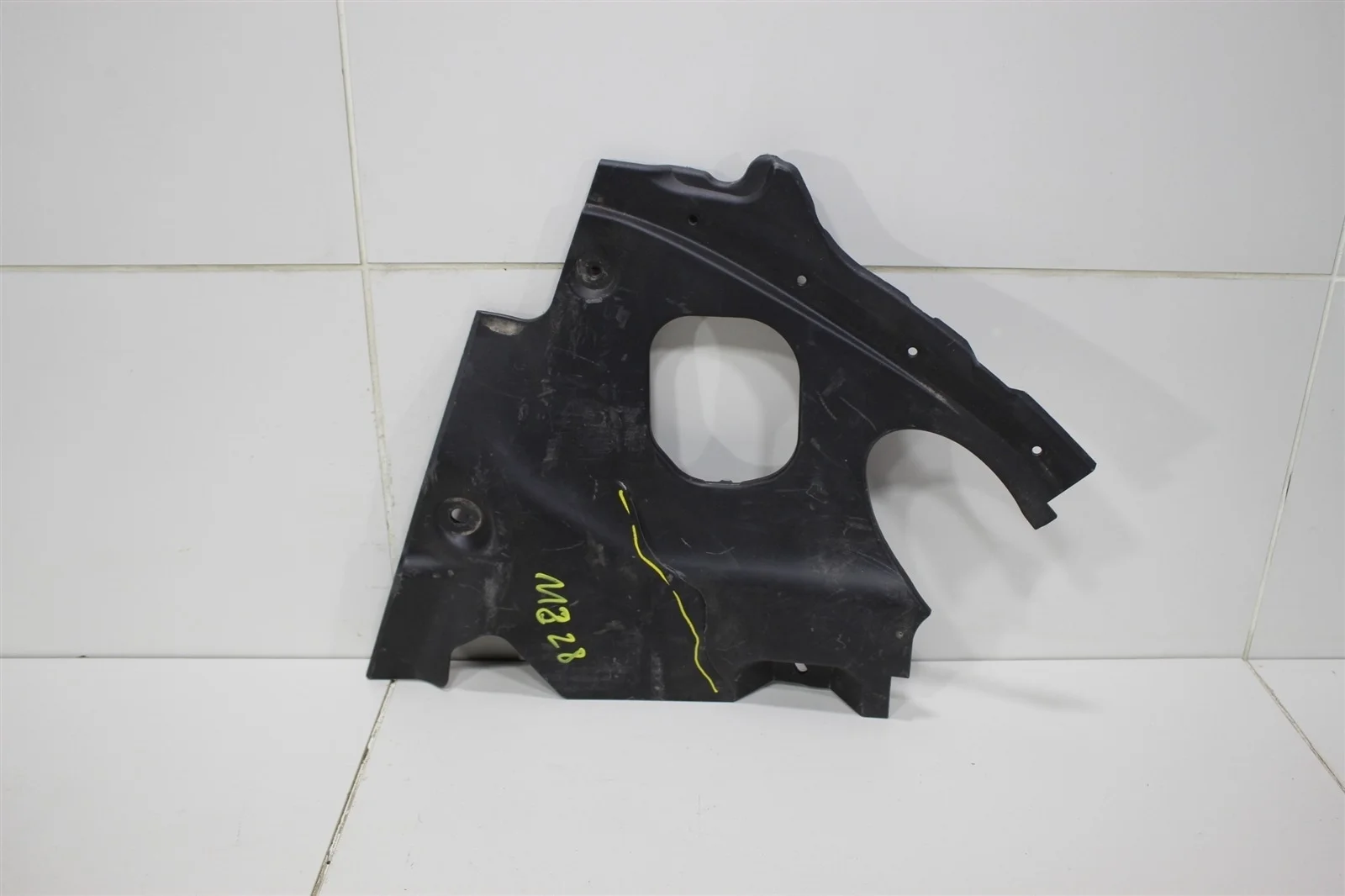 Пыльник двигателя BMW X3 2021 51767397490 G01, правый