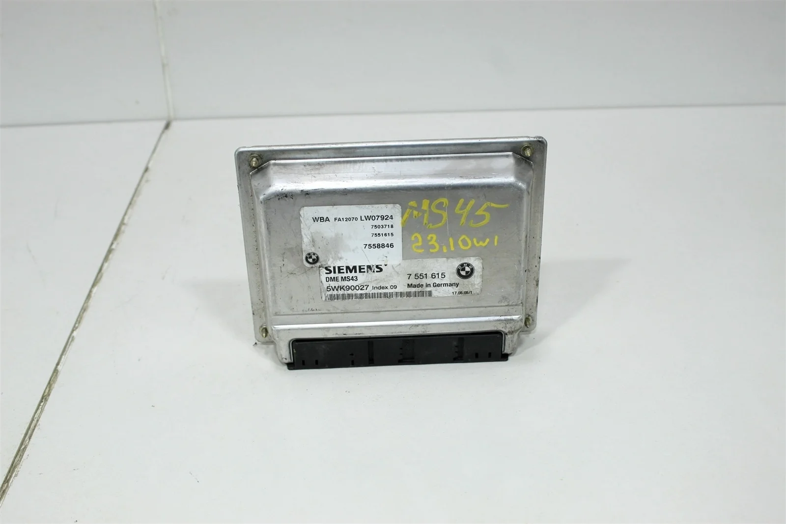 Блок управления двигателем BMW X5 2005 12147551615 E53 3.0 M54B30