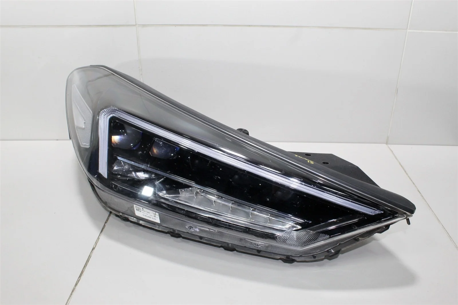 Фара Hyundai Tucson 2018+ 92102D7700 TL, правая