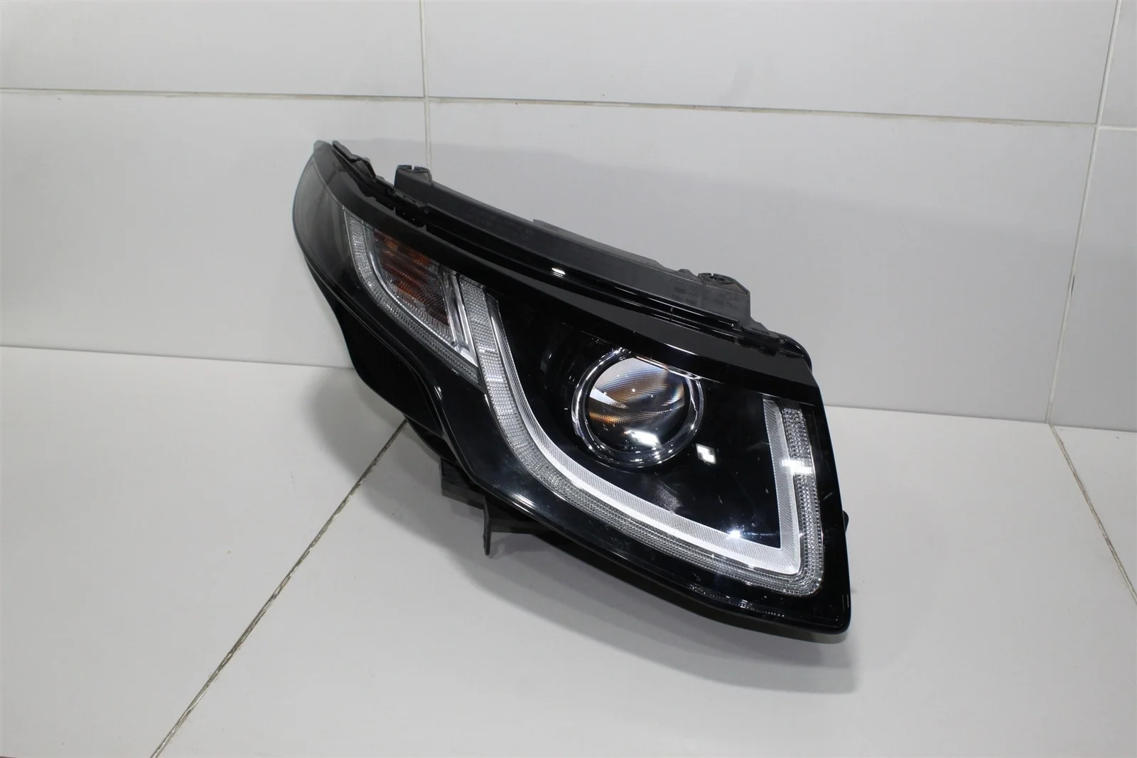 Фара LAND ROVER RANGE ROVER EVOQUE 2015+ LR072619 L538, правая