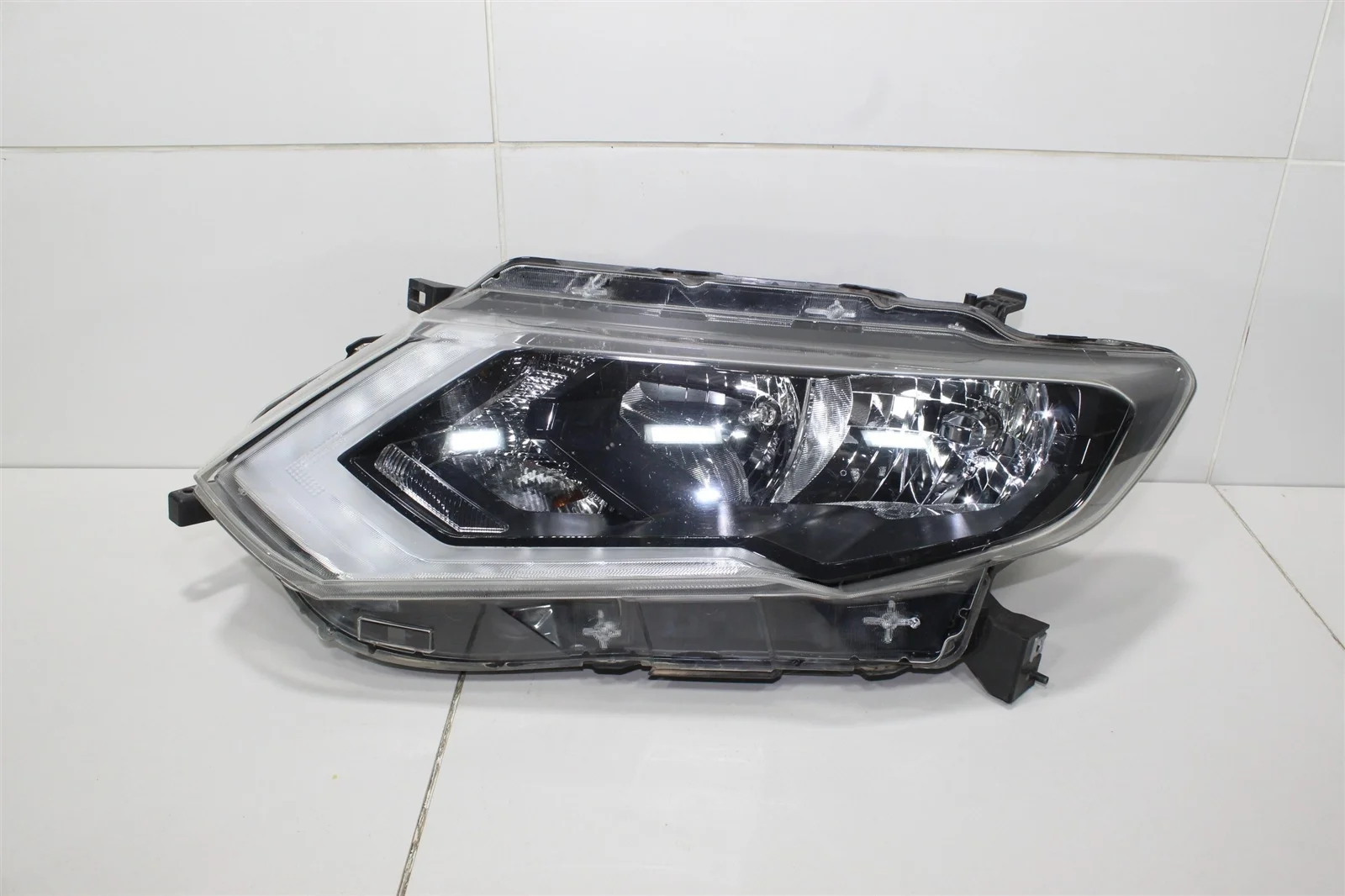 Фара NISSAN X-TRAIL 2017+ 260606FP1A T32, левая