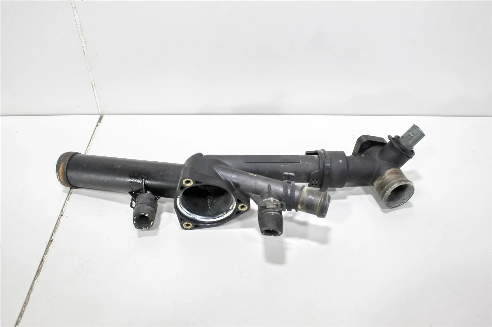 Корпус термостата AUDI Q7 2010 03H121117A 4L 3.6L FSI BHK