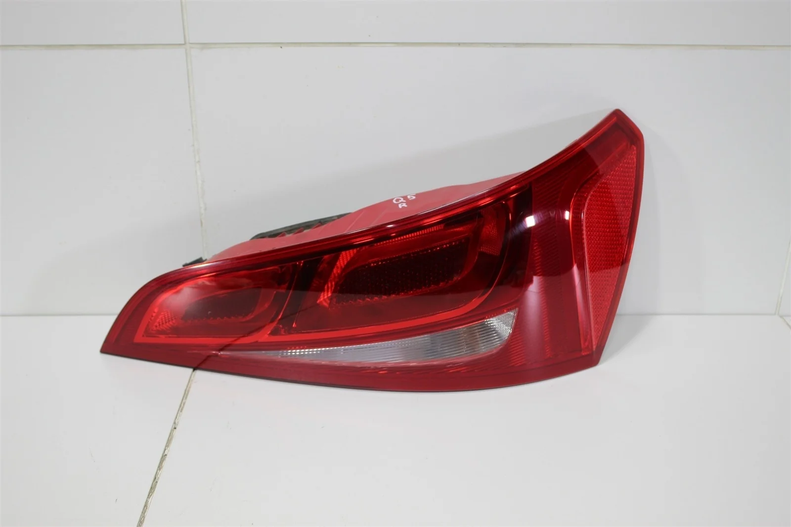 Фонарь AUDI Q5 2008+ 8R0945094 8R, правый