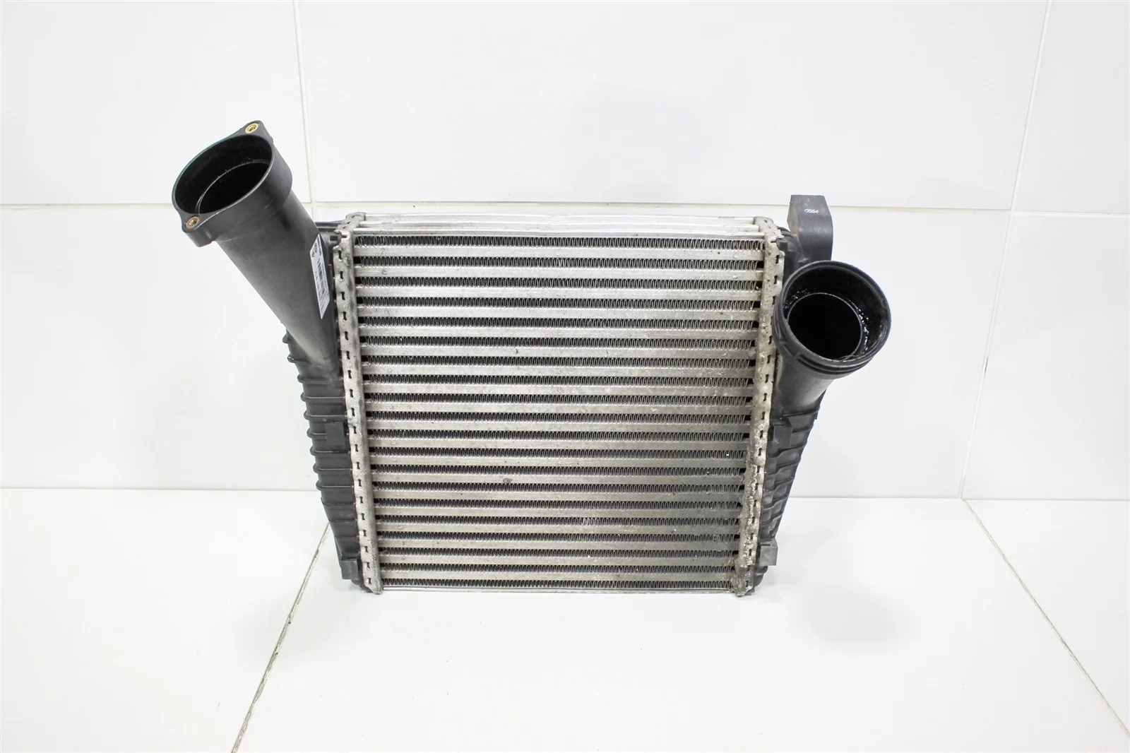 Интеркулер VOLKSWAGEN TOUAREG 2014 7L6145803D FL/NF 3.0L TDI CJMA, левый