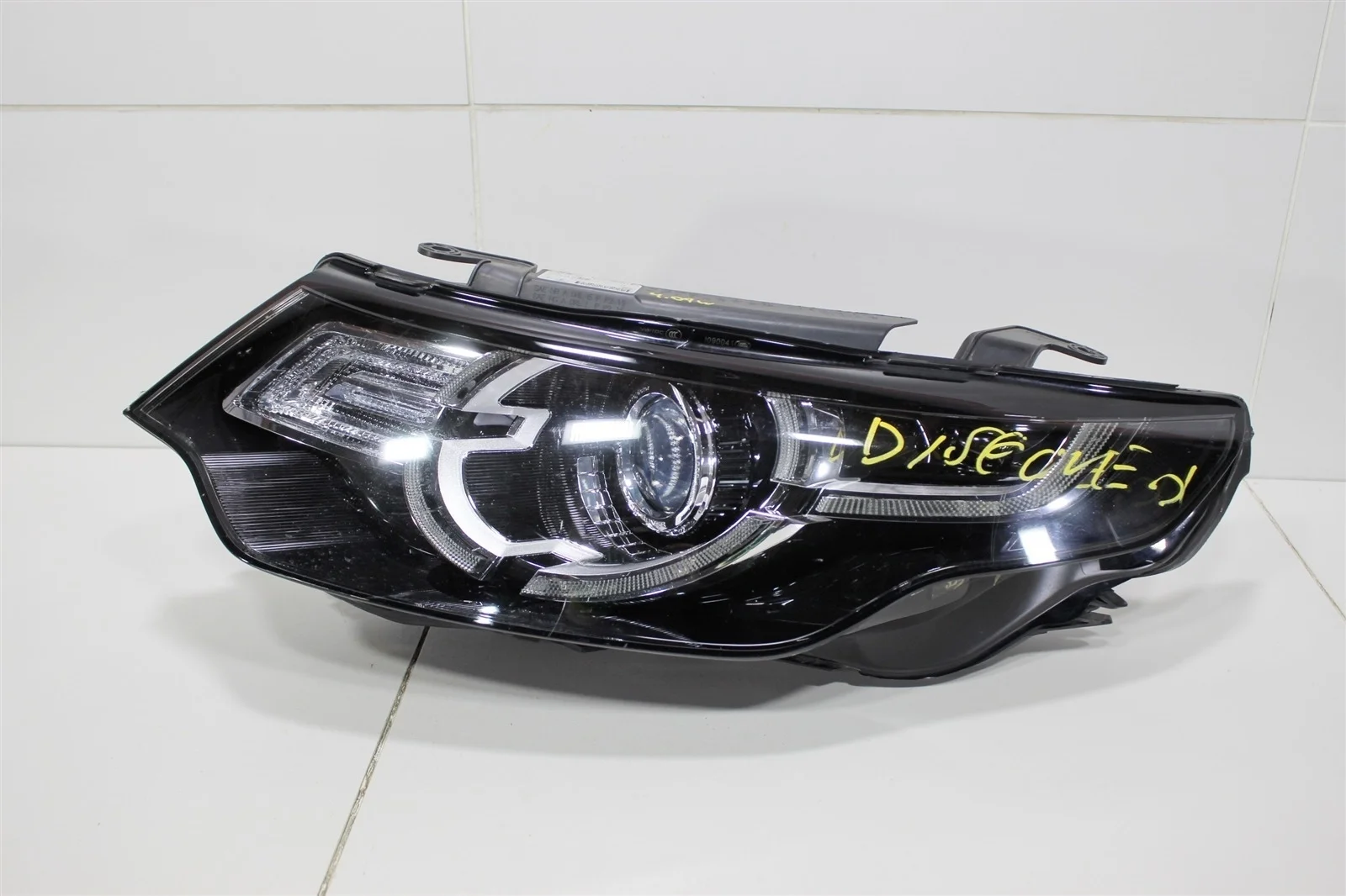 Фара LAND ROVER DISCOVERY SPORT 2015+ LR072823 L550, левая