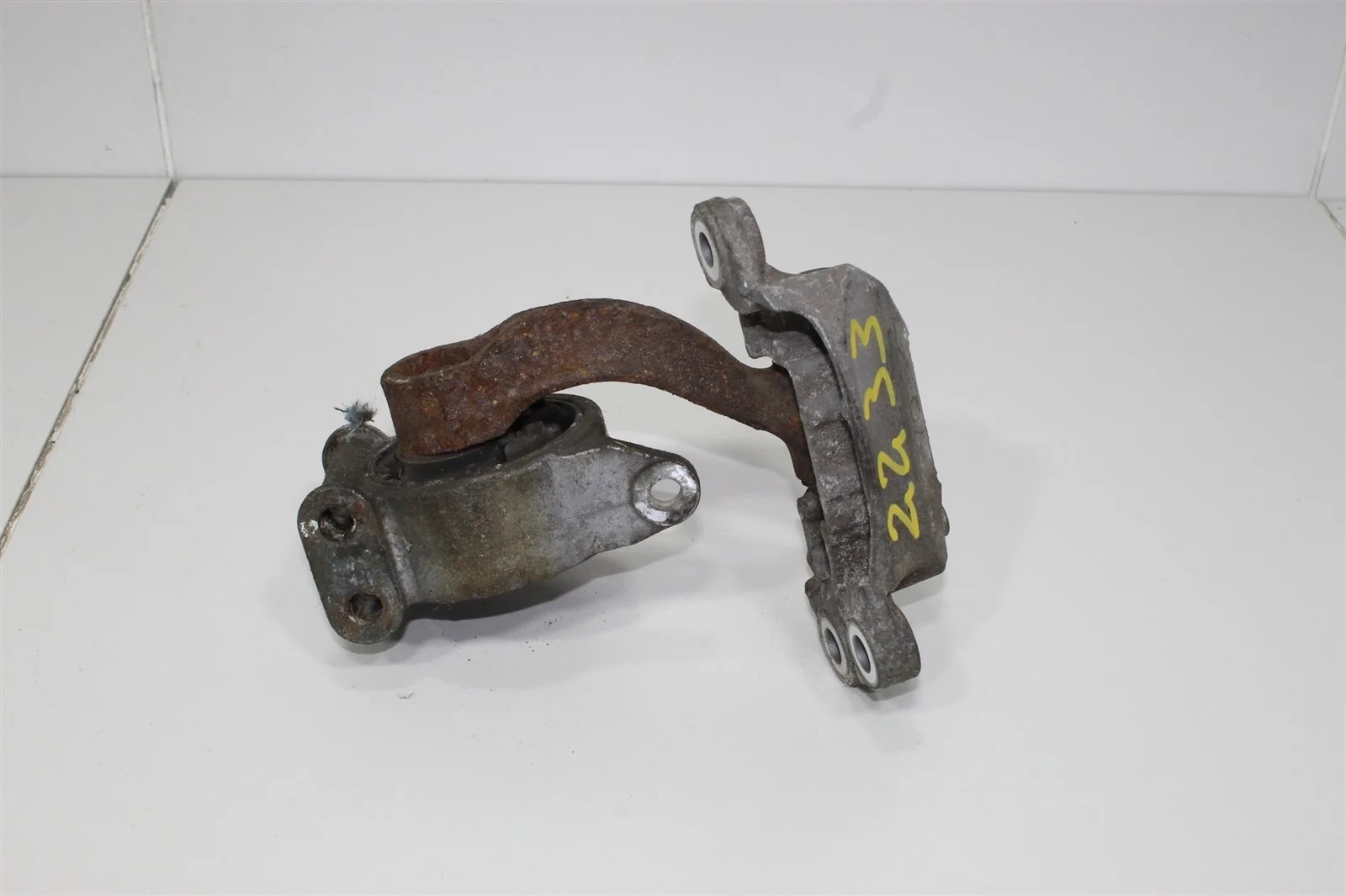 Опора двигателя NISSAN PATHFINDER 2012+ 113604RA0A R52, задняя