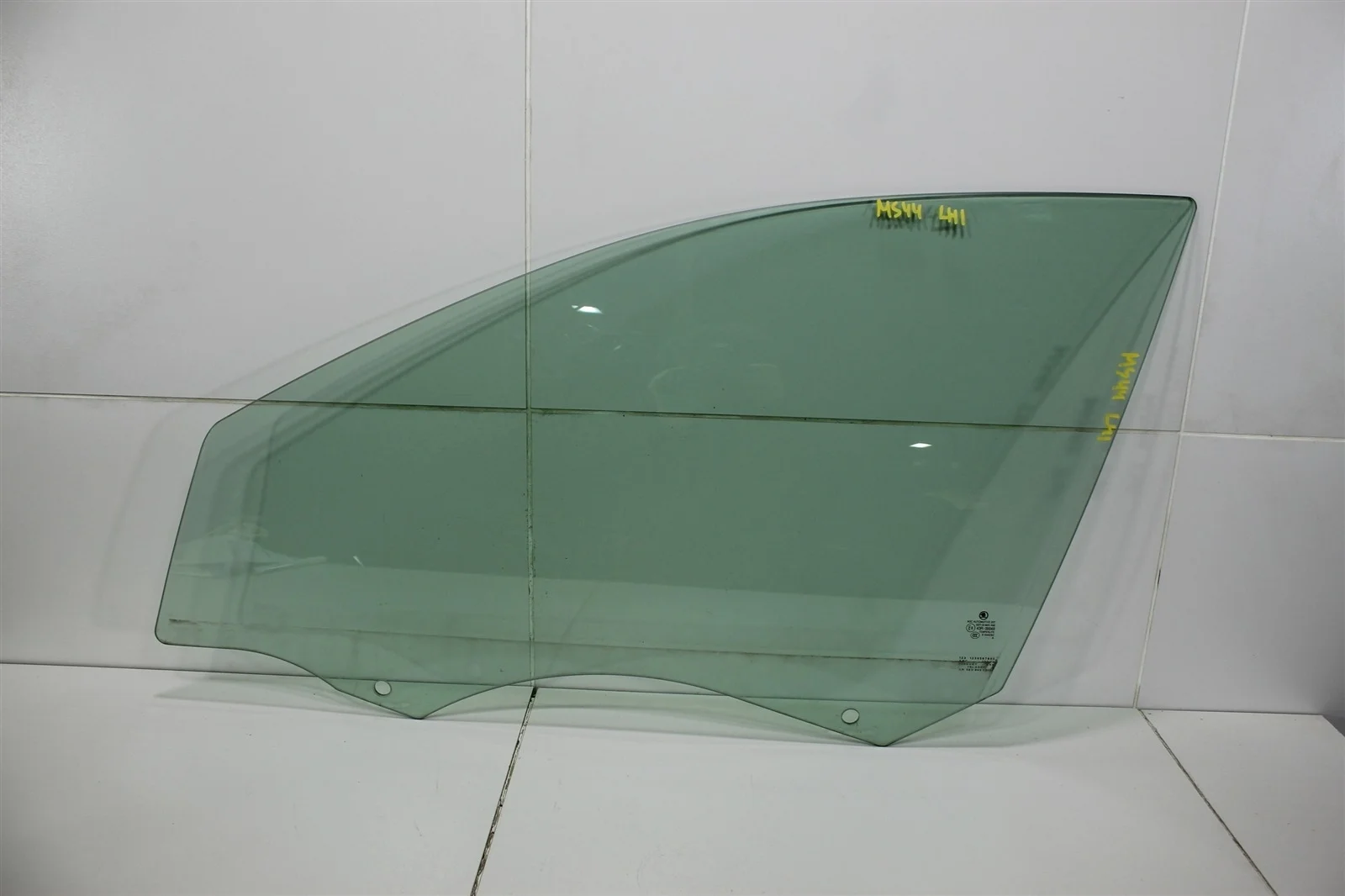 Стекло двери SKODA OCTAVIA 2019 5E0845201A A7, переднее левое