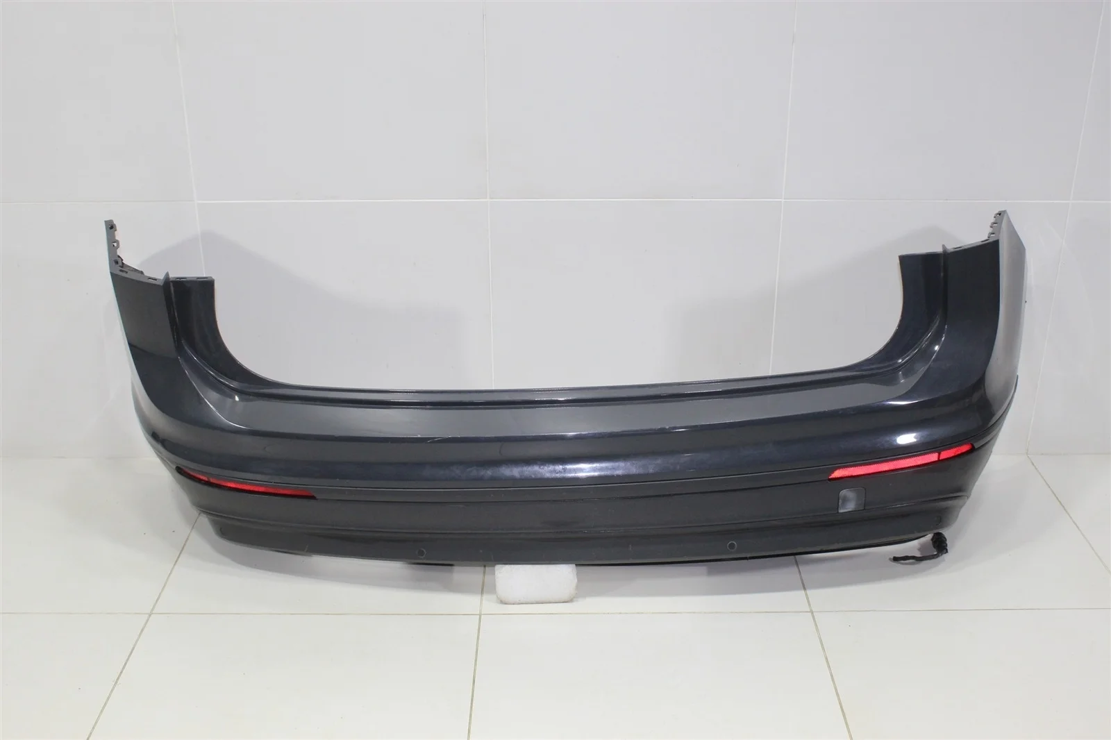 Бампер Volkswagen Tiguan 2016+ 5NA807421GRU 2, задний