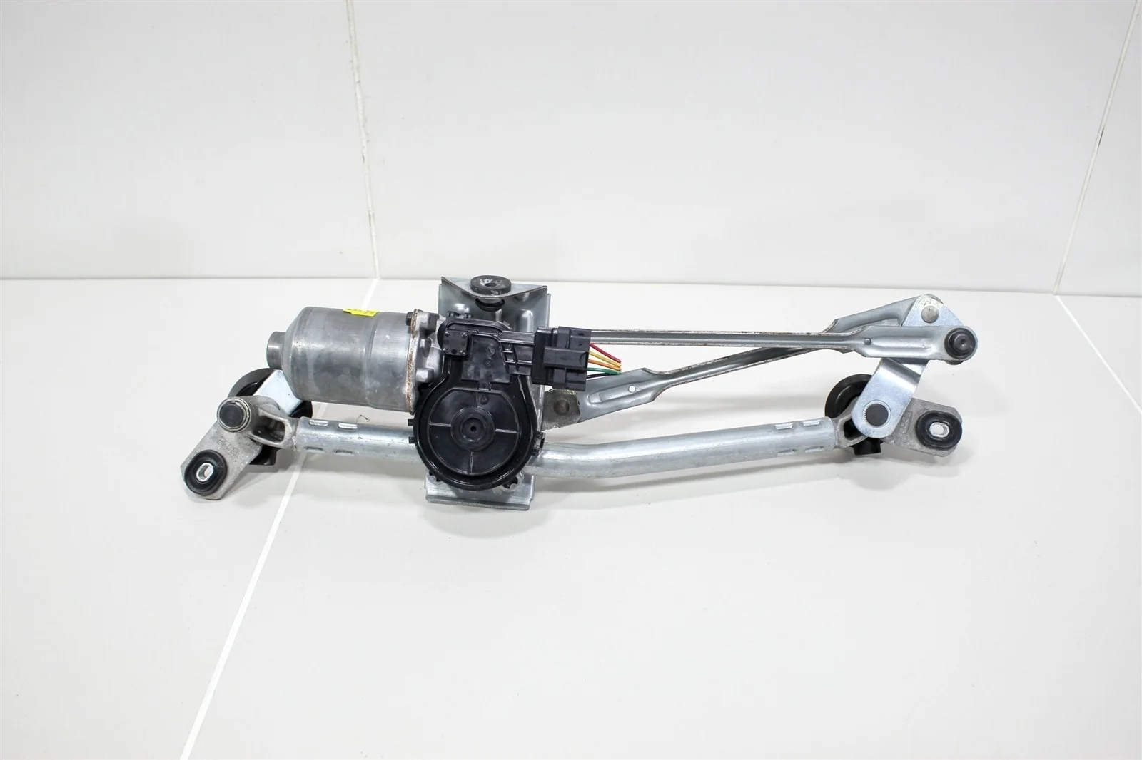 Трапеция стеклоочистителя KIA PROCEED 2022 98100J7000 CD SHOOTING BRAKE