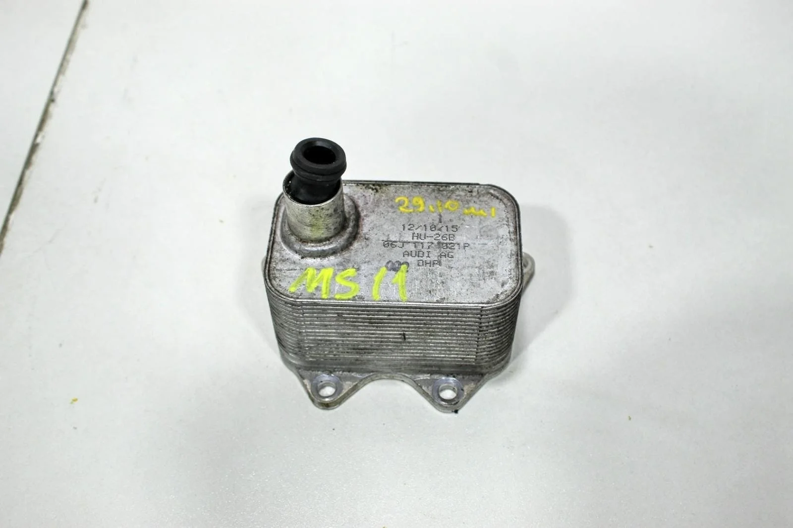 Маслоохладитель ДВС VOLKSWAGEN TIGUAN 2015 06J117021P 1 2.0L CCZD