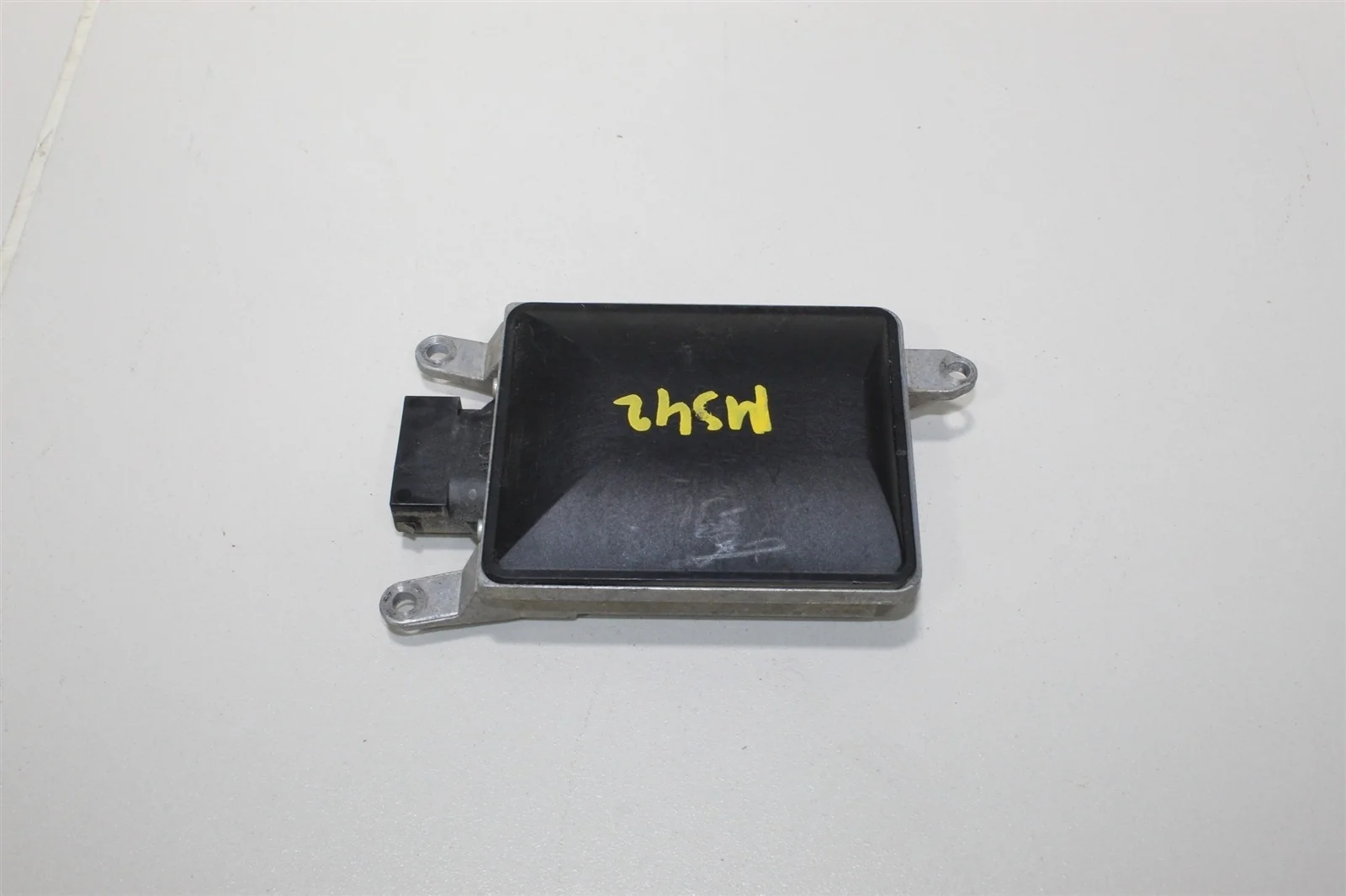 Датчик слепых зон PORSCHE CAYENNE 2015 8T0907568B 958 (92A)