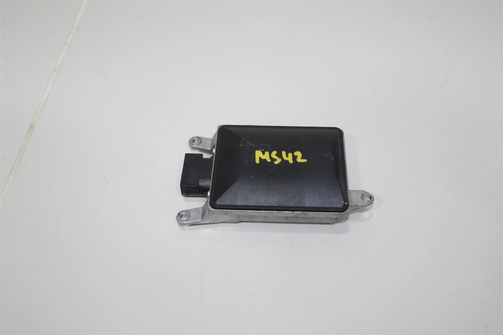 Датчик слепых зон PORSCHE CAYENNE 2015 8T0907566B 958 (92A)