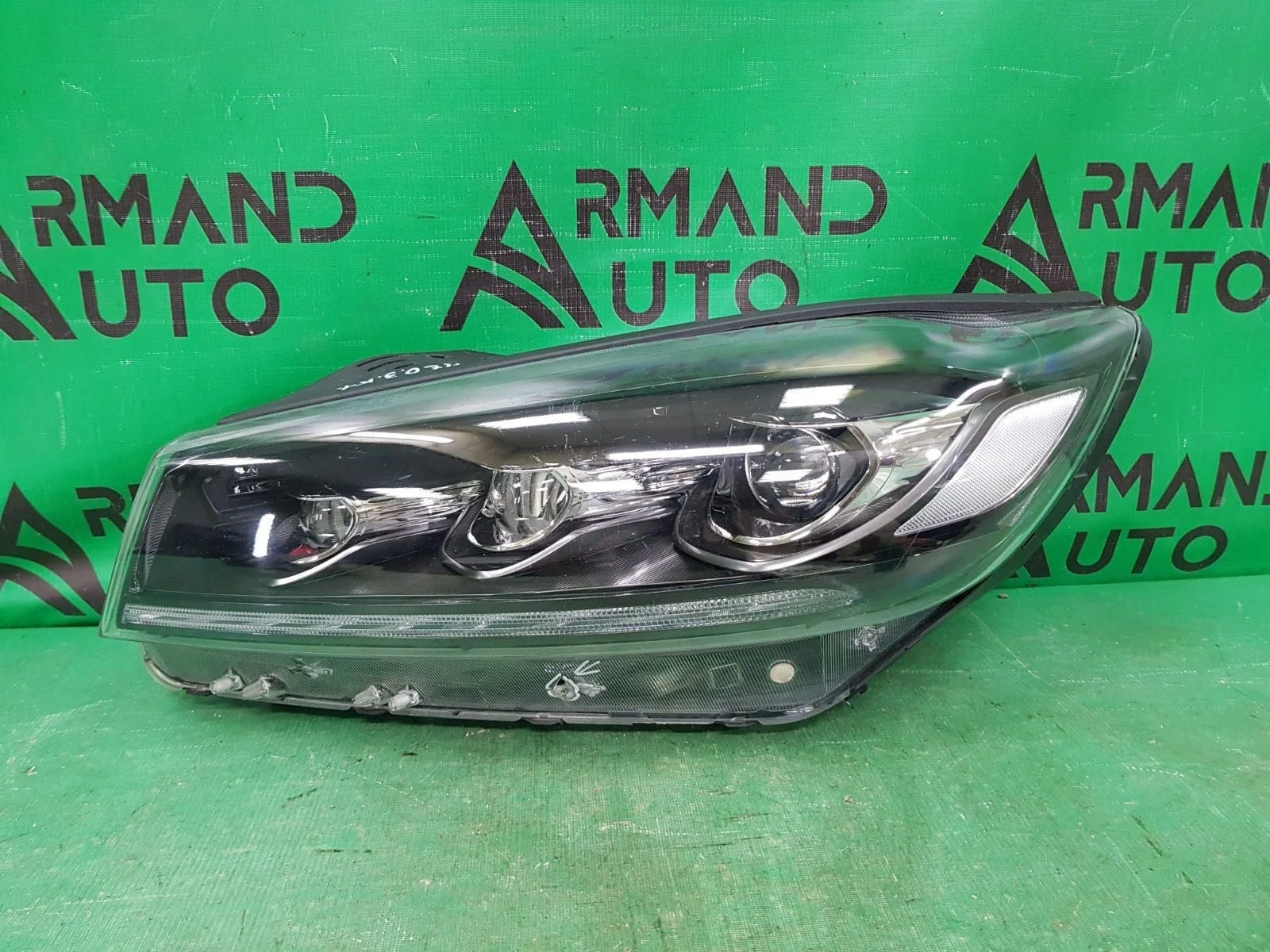 Фара KIA SORENTO 2017-2020 3 Prime UM