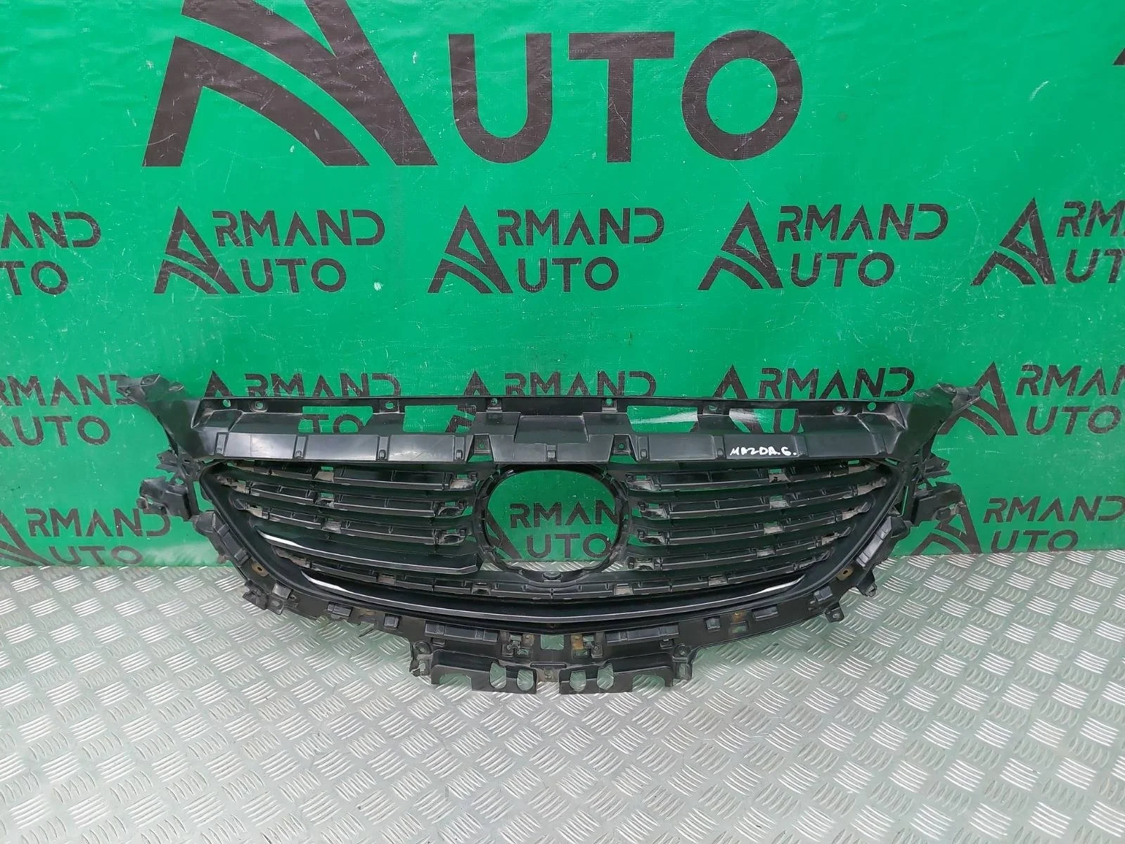 Решетка радиатора Mazda 6 2015-2018 3 GJ