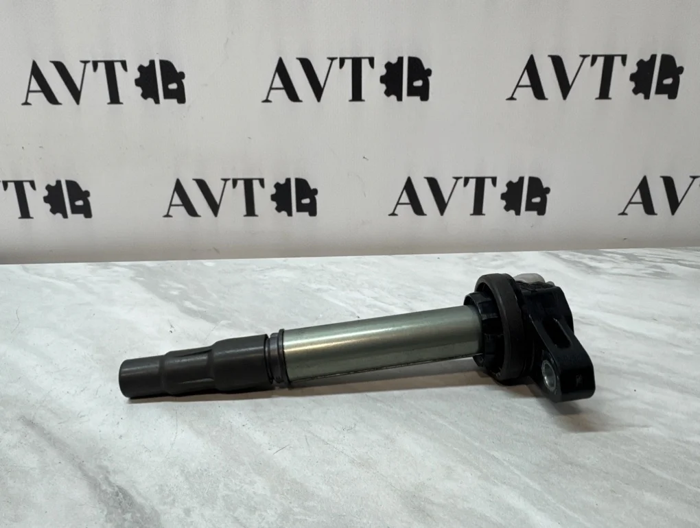 Катушка зажигания Toyota Auris 1ZR-FE