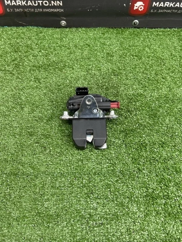 Замок крышки багажника Volkswagen Polo 2015 6RU827505C 5 SEDAN 1.6 CWV