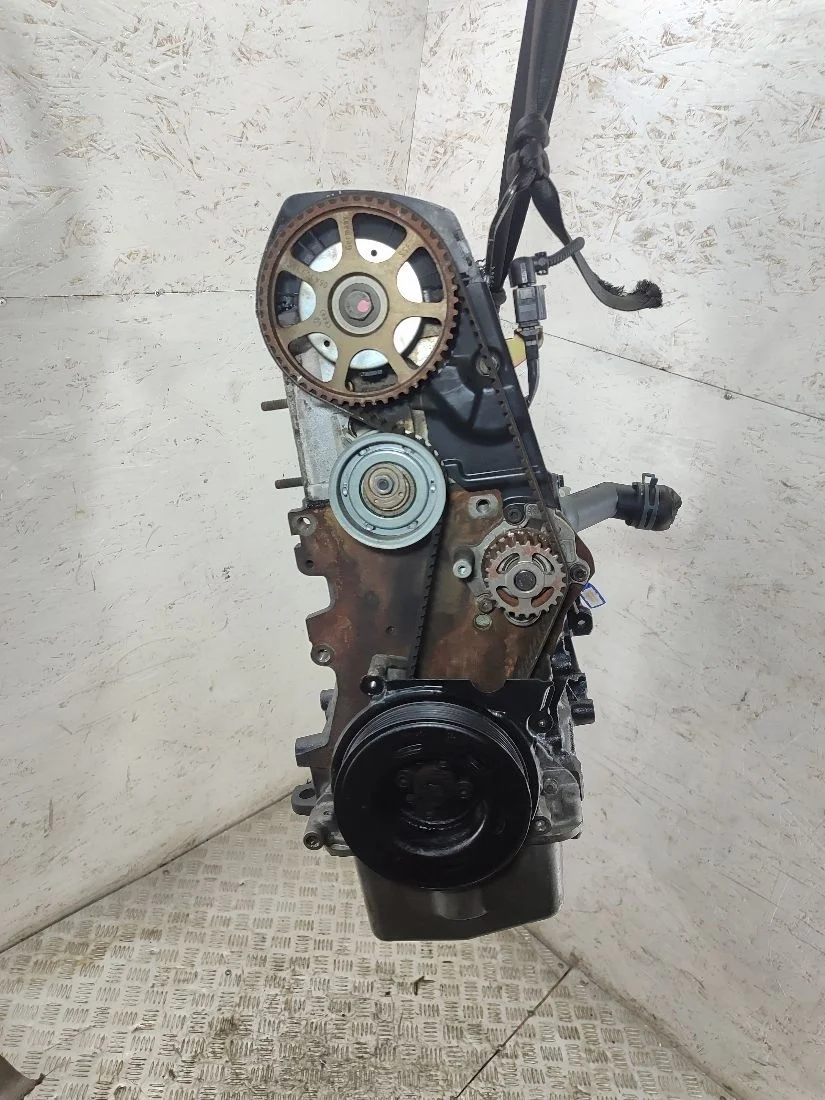 Двигатель AXA Volkswagen Caravelle T5 2.0 Бензин