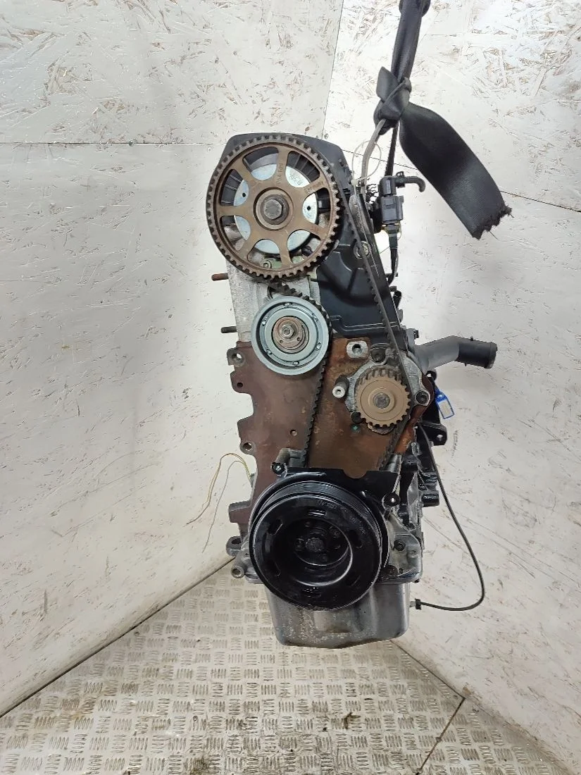 Двигатель AXA Volkswagen Caravelle T5 2.0 Бензин