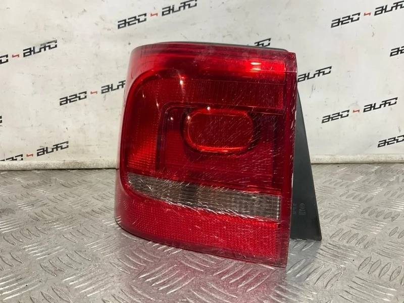 Фонарь Volkswagen Touran 2010 1T0945095R CAVC, левый