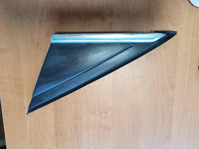 Треугольник молдинг зеркала левый Ford Focus 3 2015